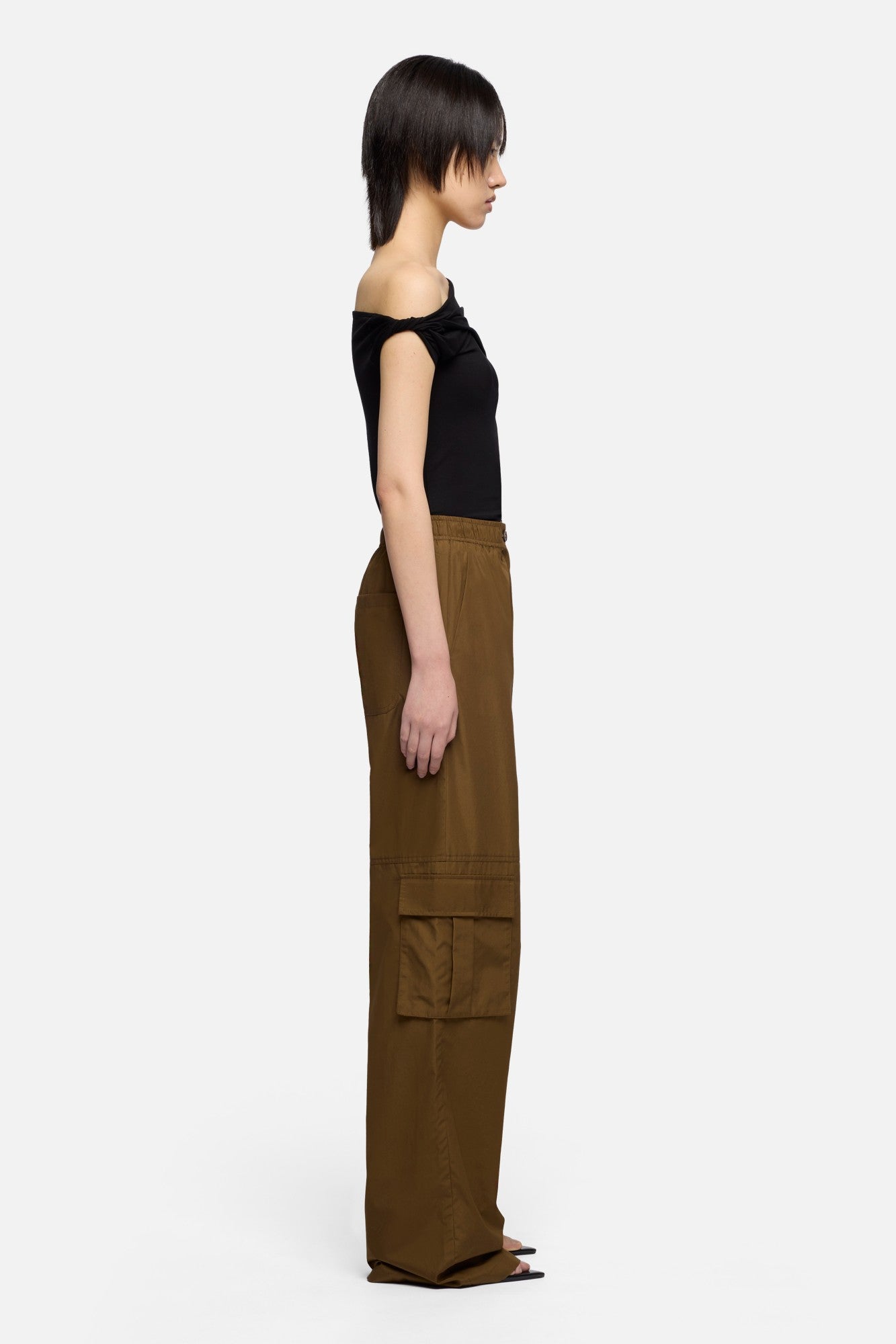 7-for-all-mankind-cargo-wide-leg-pant-damen-poplin-toffee image 6