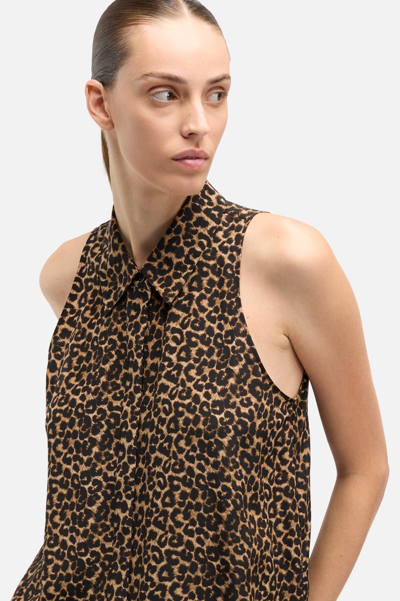 7-for-all-mankind-sleeveless-silk-button-down-bluse-leo image 4