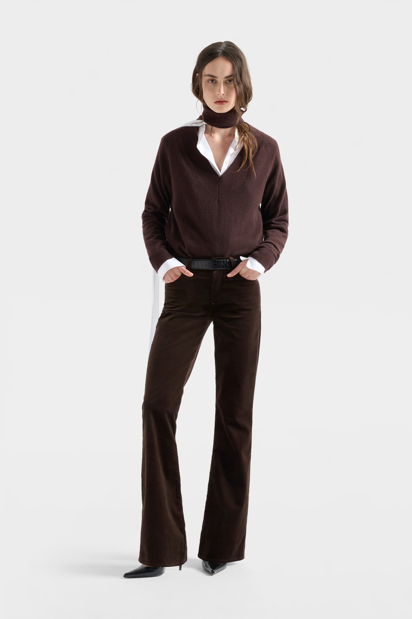 7-for-all-mankind-leggy-bootcut-samthose-velvet-chocolate image 2