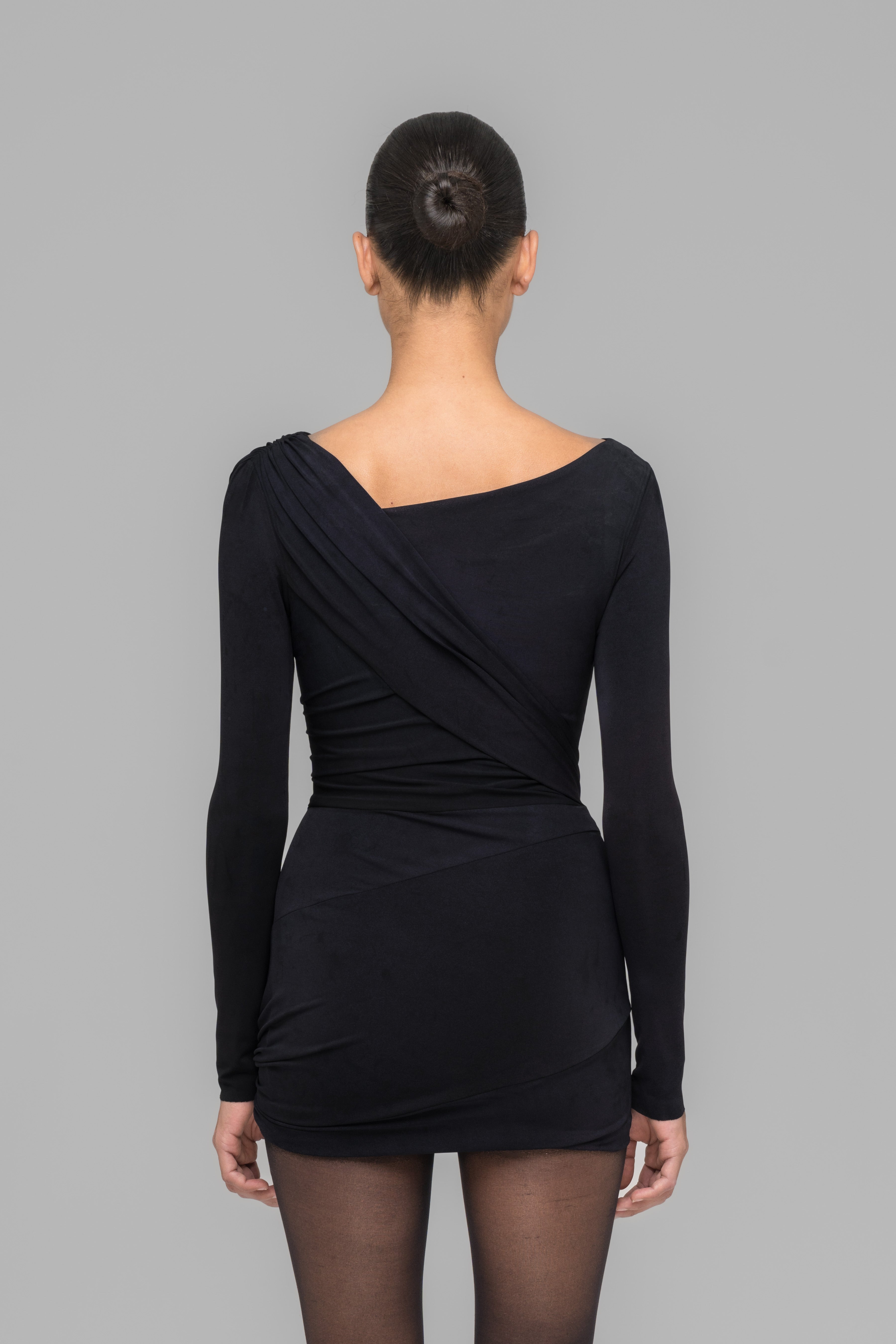 032c-swan-draped-minikleid-schwarz-mit-knoten-und-v-ausschnitt image 4