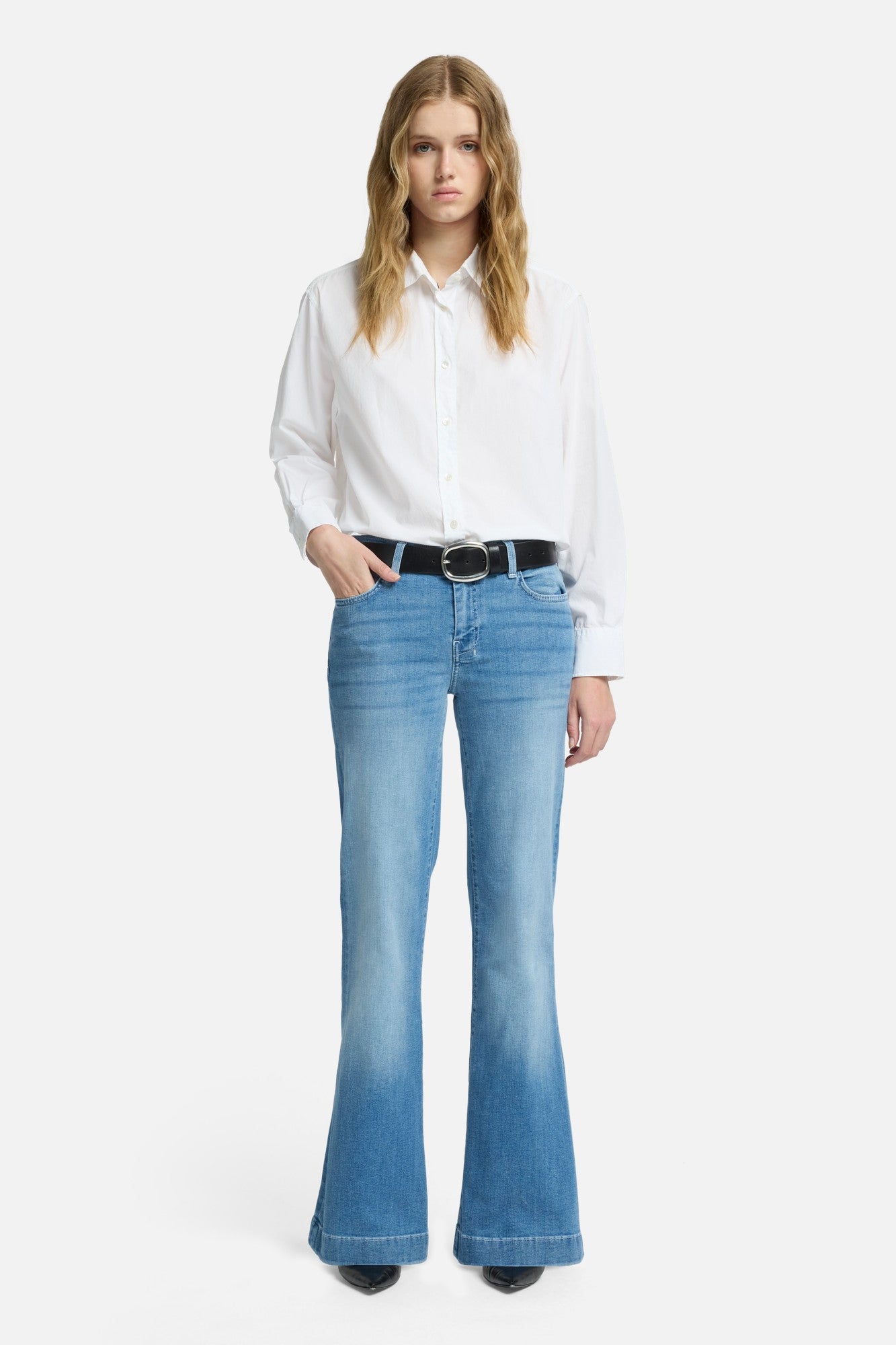 7-for-all-mankind-tailorless-dojo-flare-jeans-ideal image 2