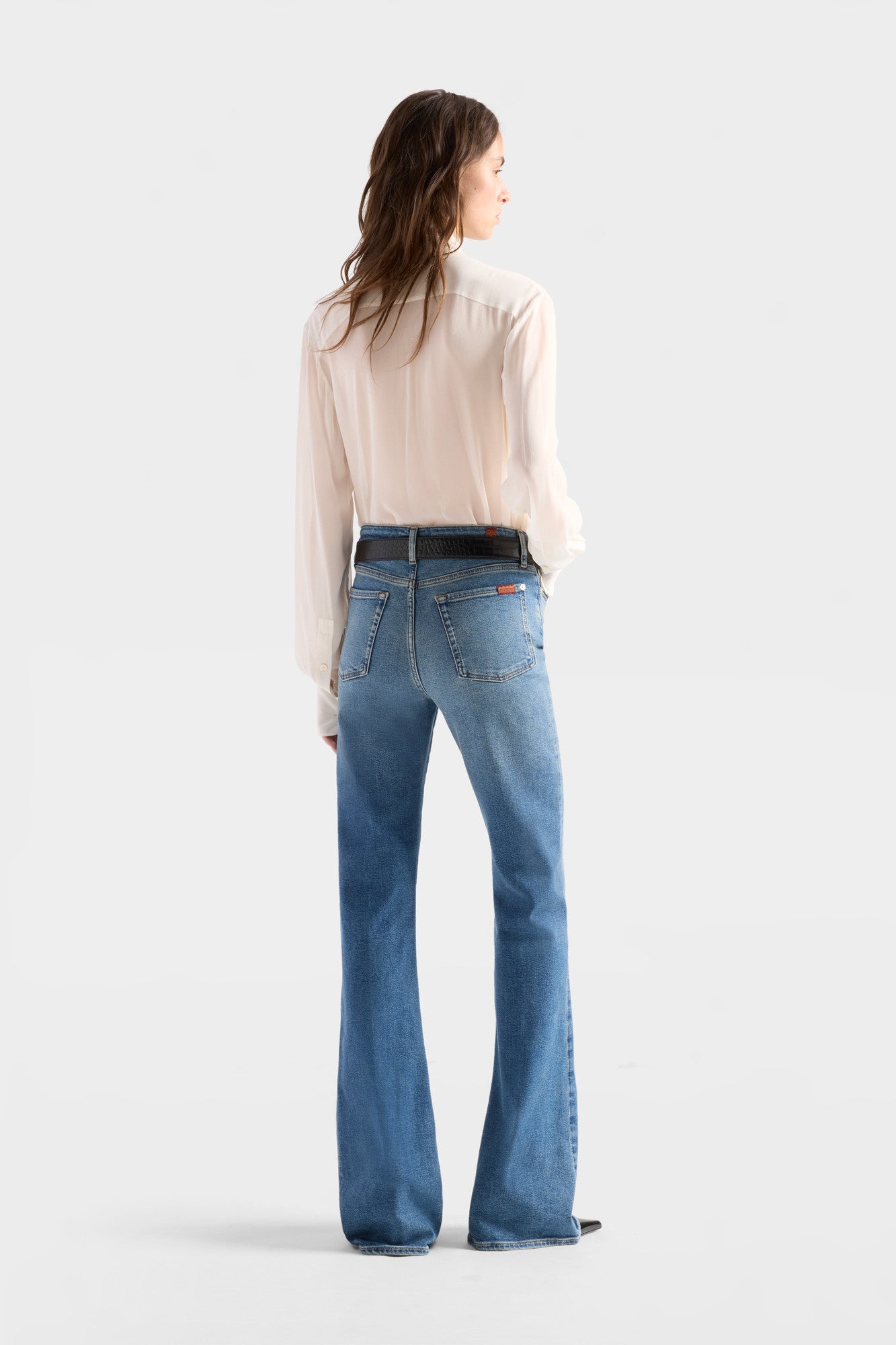 7-for-all-mankind-lisha-luxe-vintage-wavebreak-flare-jeans image 5