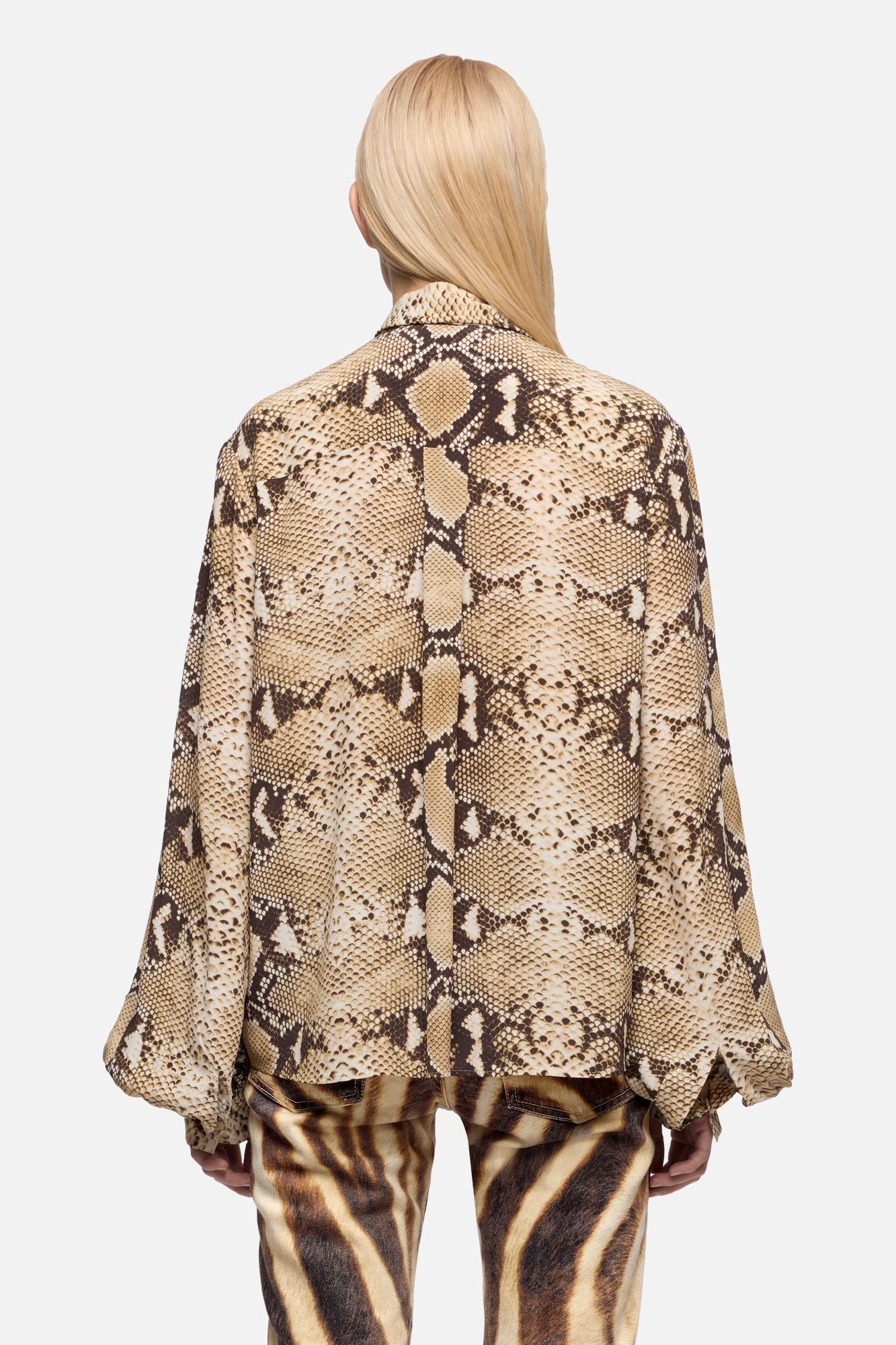 7-for-all-mankind-balloon-sleeve-blouse-viscose-snake image 5