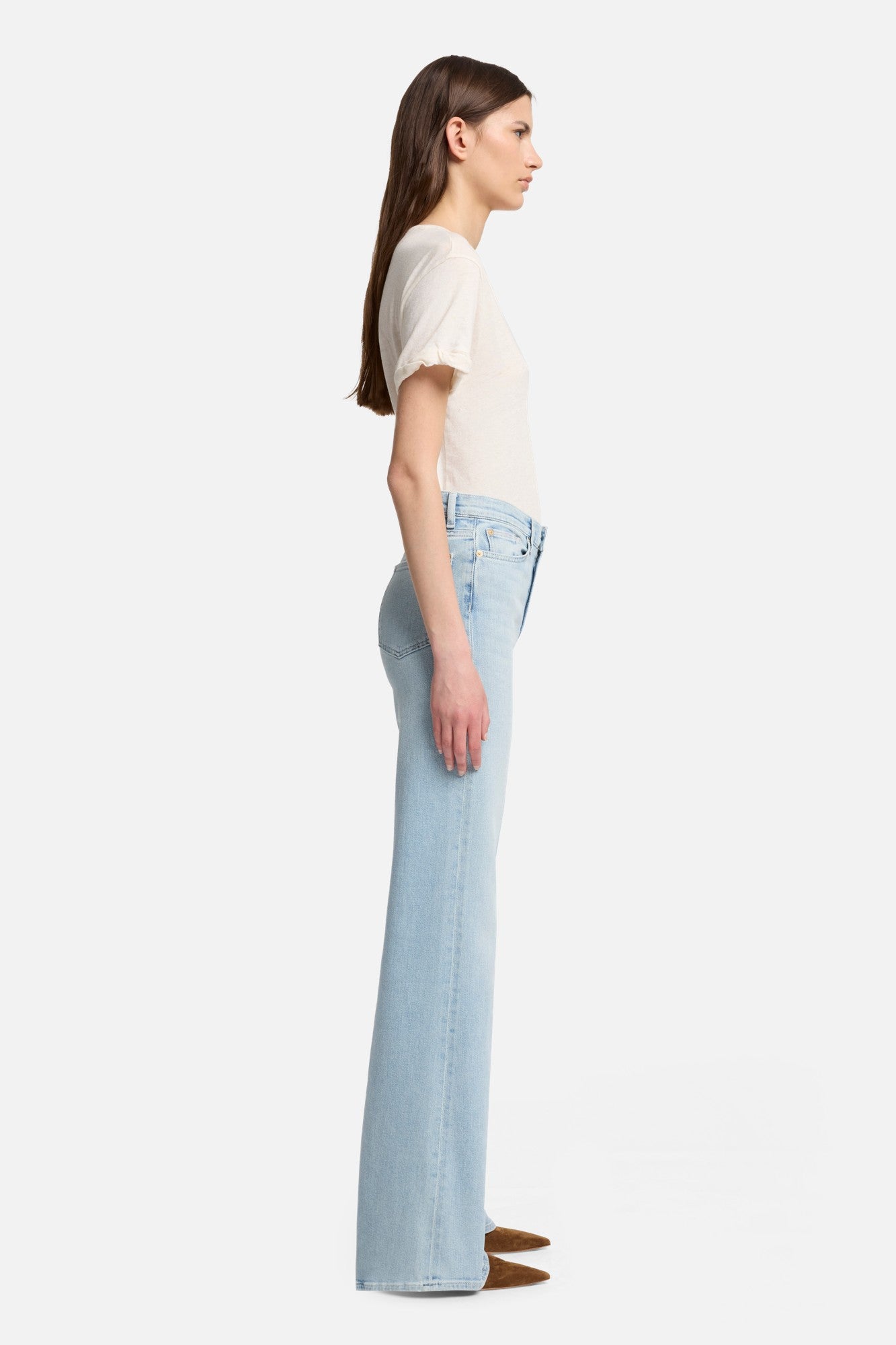 7-for-all-mankind-luxe-vintage-modern-dojo-flare-jeans-in-frozen image 6
