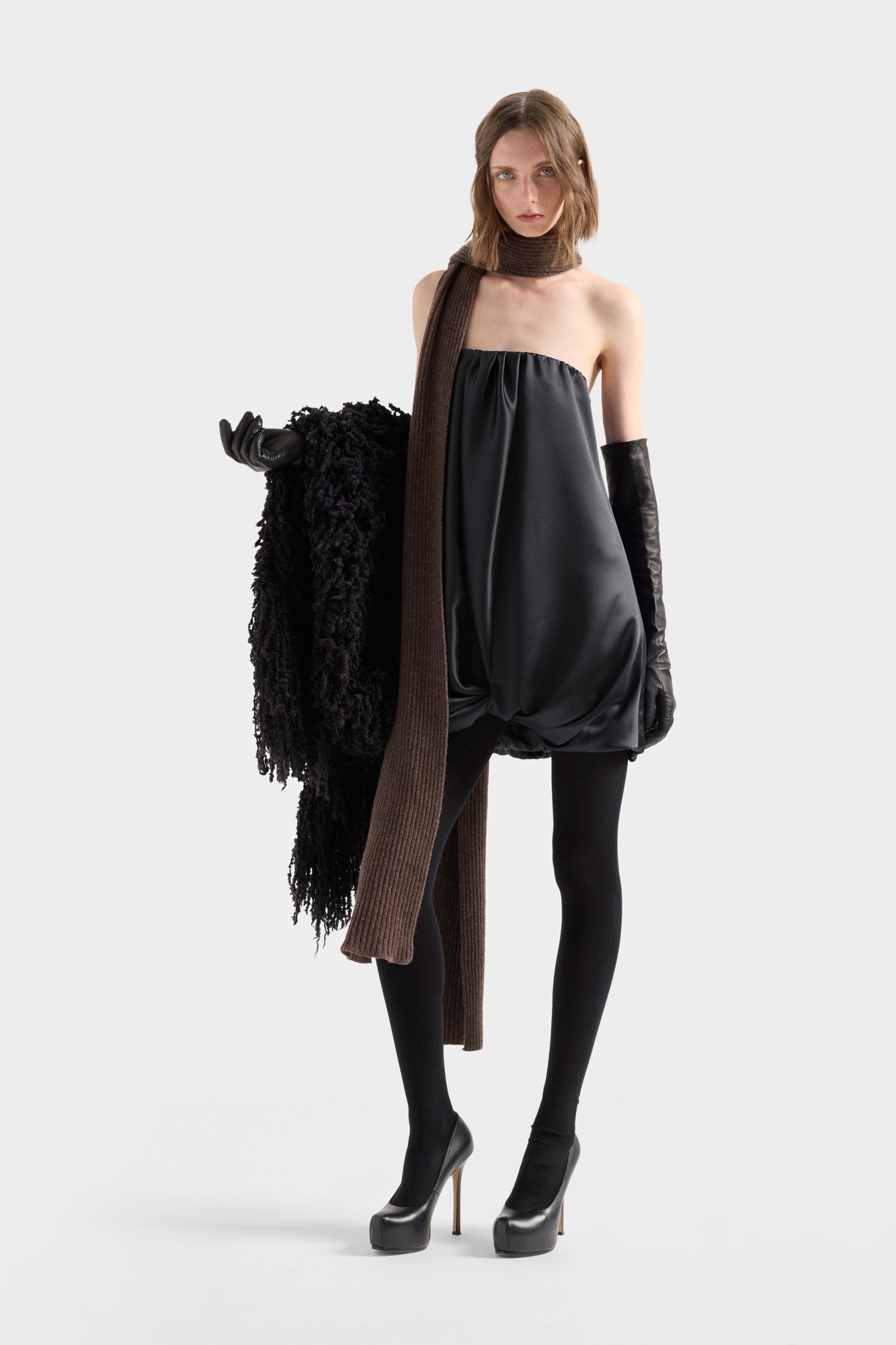 7-for-all-mankind-cinch-hem-mini-dress-tr-gerloses-satin-minikleid-in-satin-blac image 2