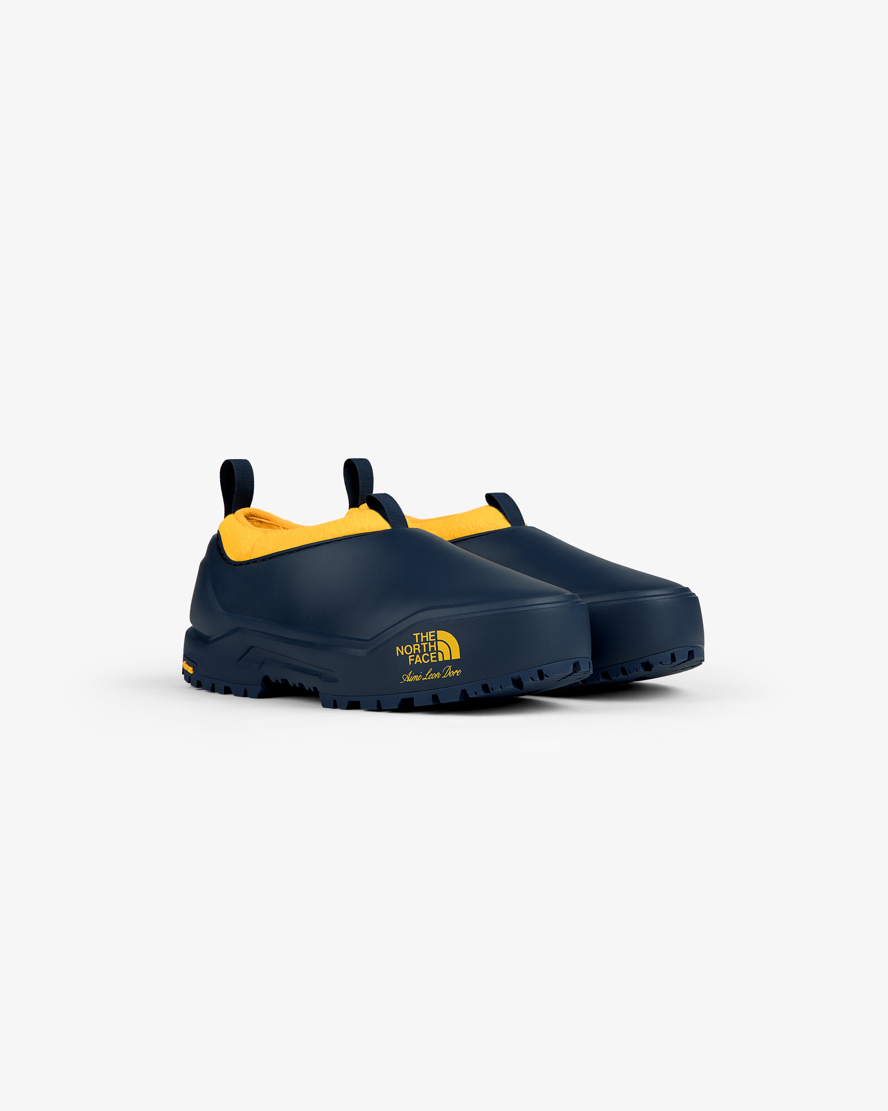 aim-leon-dore-x-the-north-face-base-camp-mule-thermoball-pantoffel image 2