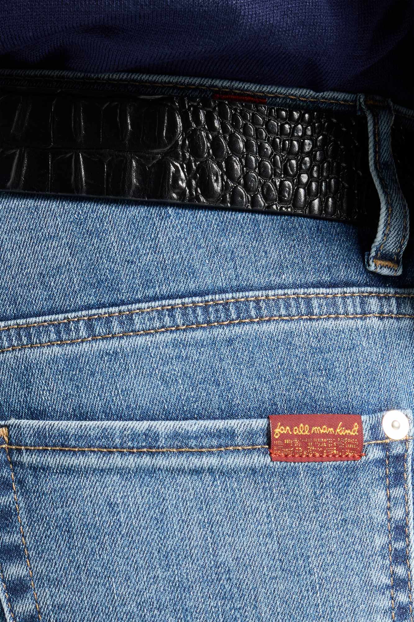 7-for-all-mankind-tailorless-bootcut-jeans-slim-illusion-faded-echo image 4