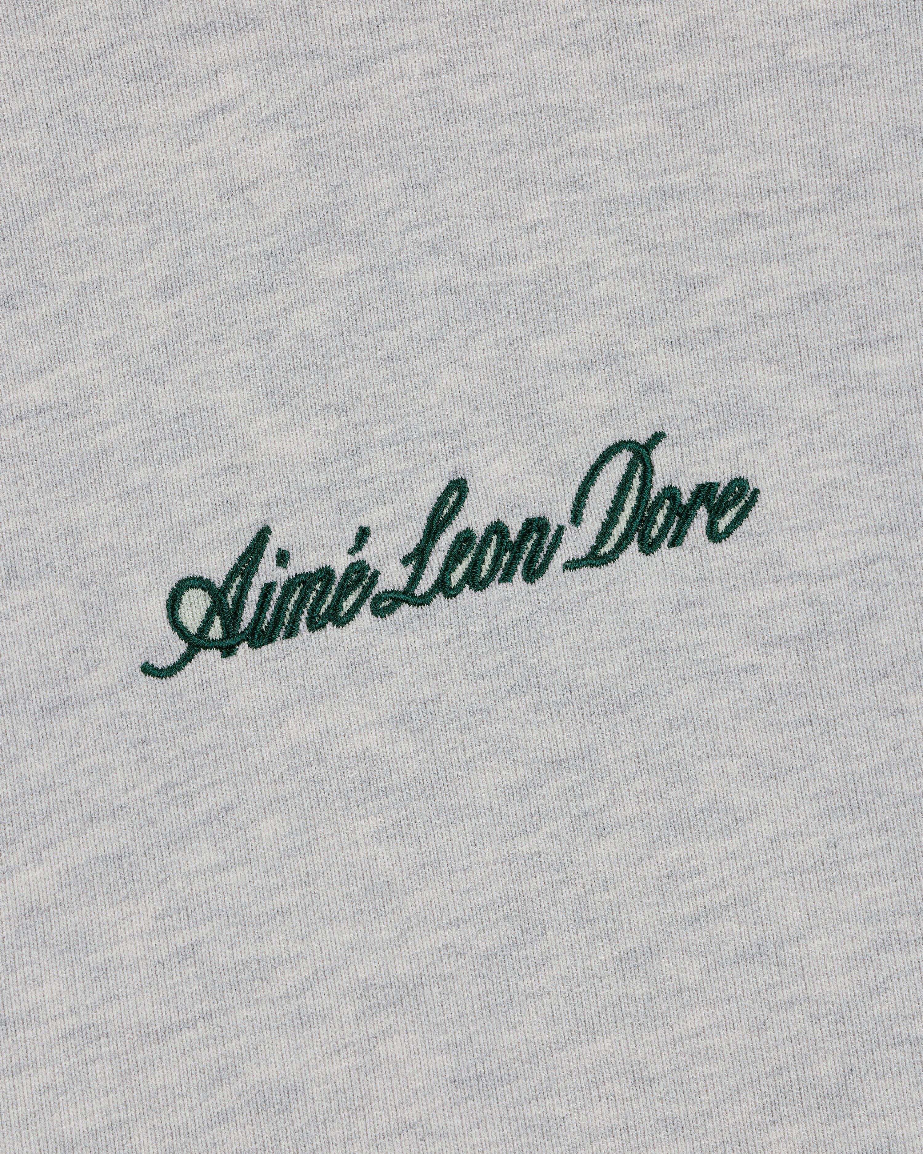 aim-leon-dore-embroidered-logo-hoodie-grauer-530-gsm-fleece-hoodie image 3