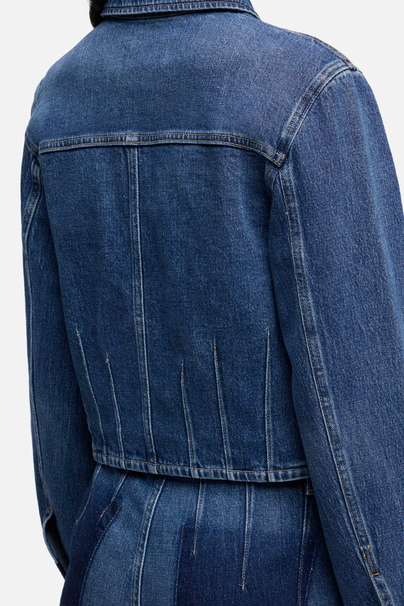 7-for-all-mankind-darted-shrunken-jacket-damen-jeansjacke-comfort-seaside image 4