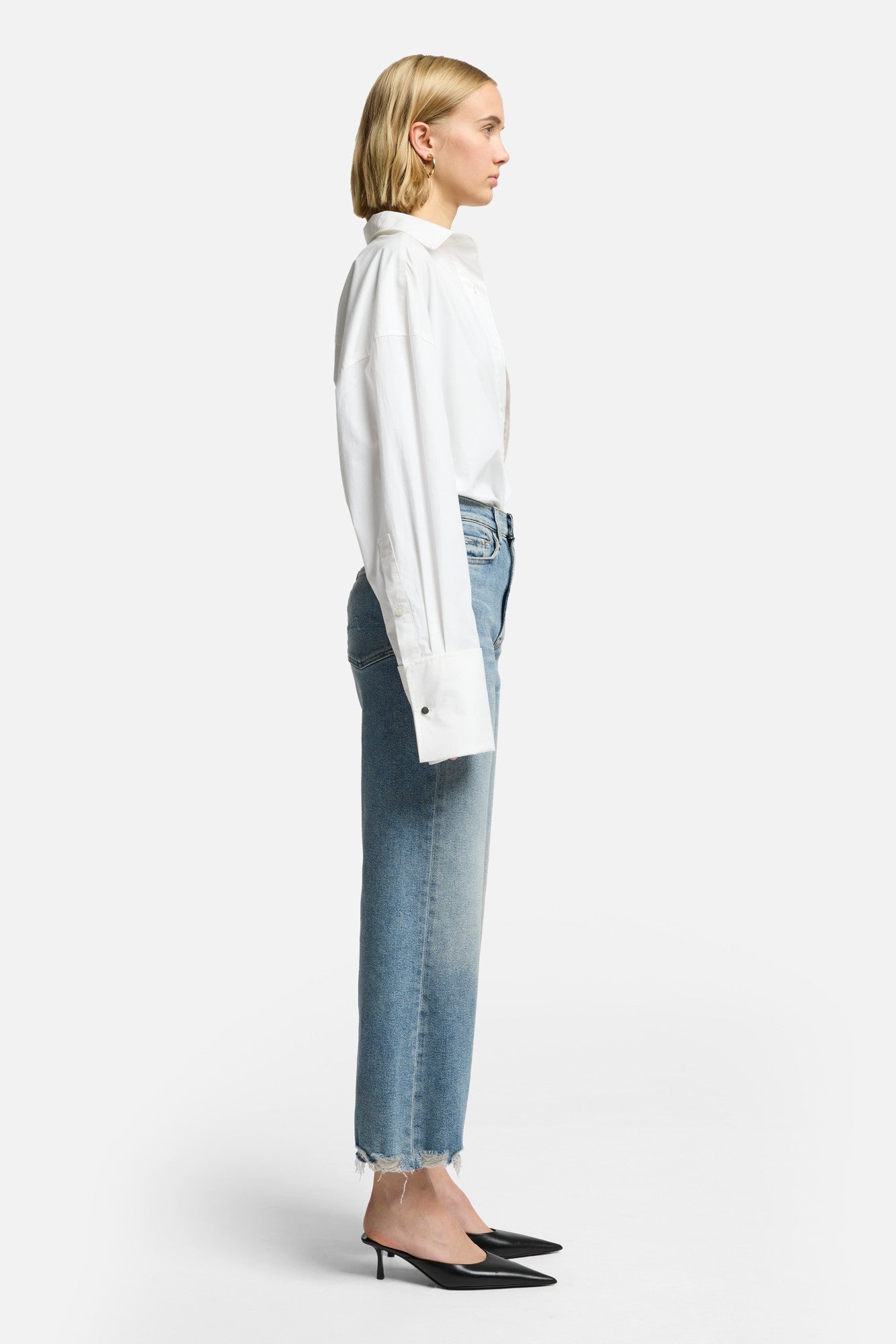 7-for-all-mankind-luxe-vintage-jo-wide-leg-jeans-walk image 6