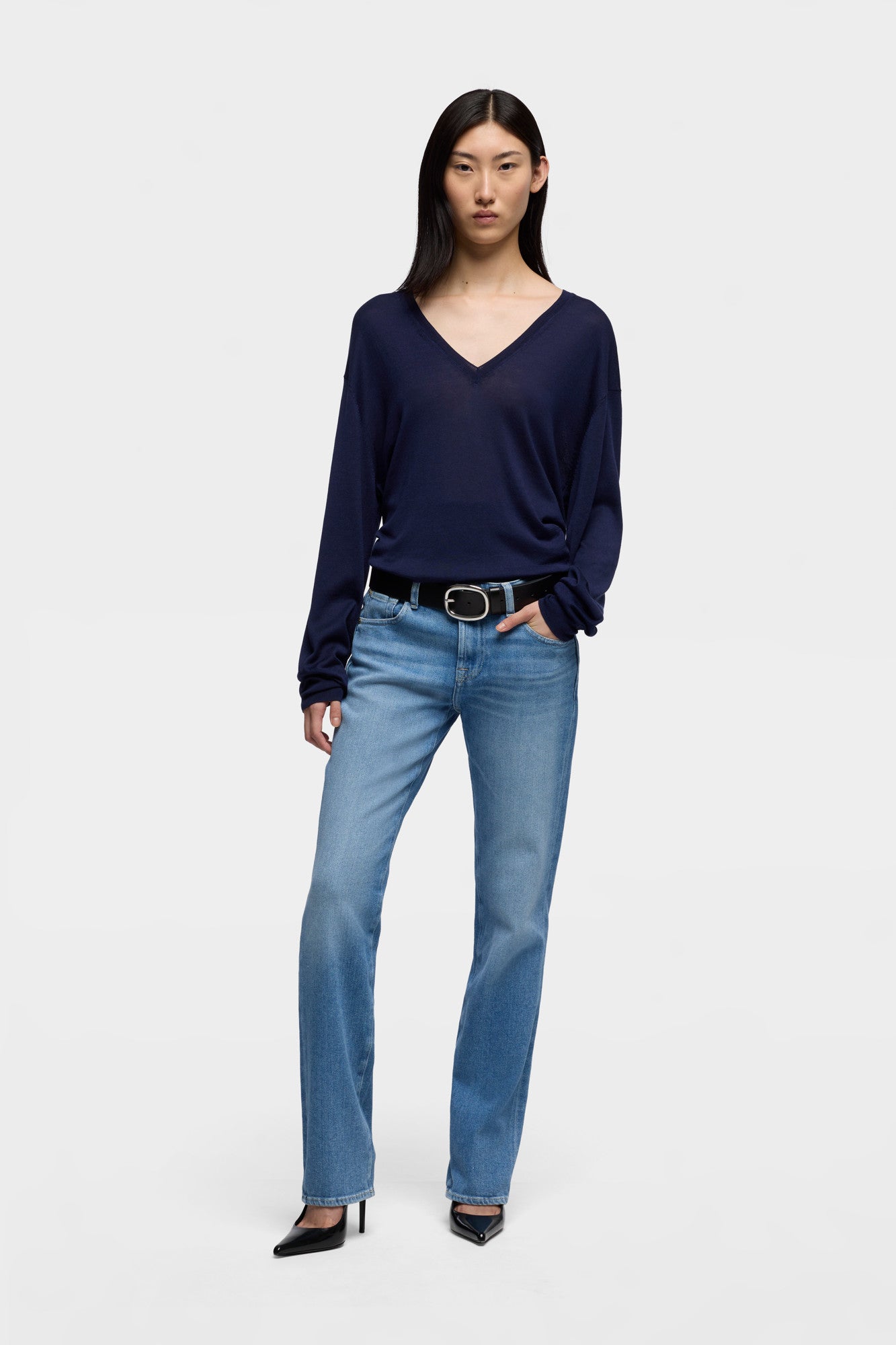 7-for-all-mankind-the-slim-jeans-slim-illusion-bluehaven image 2