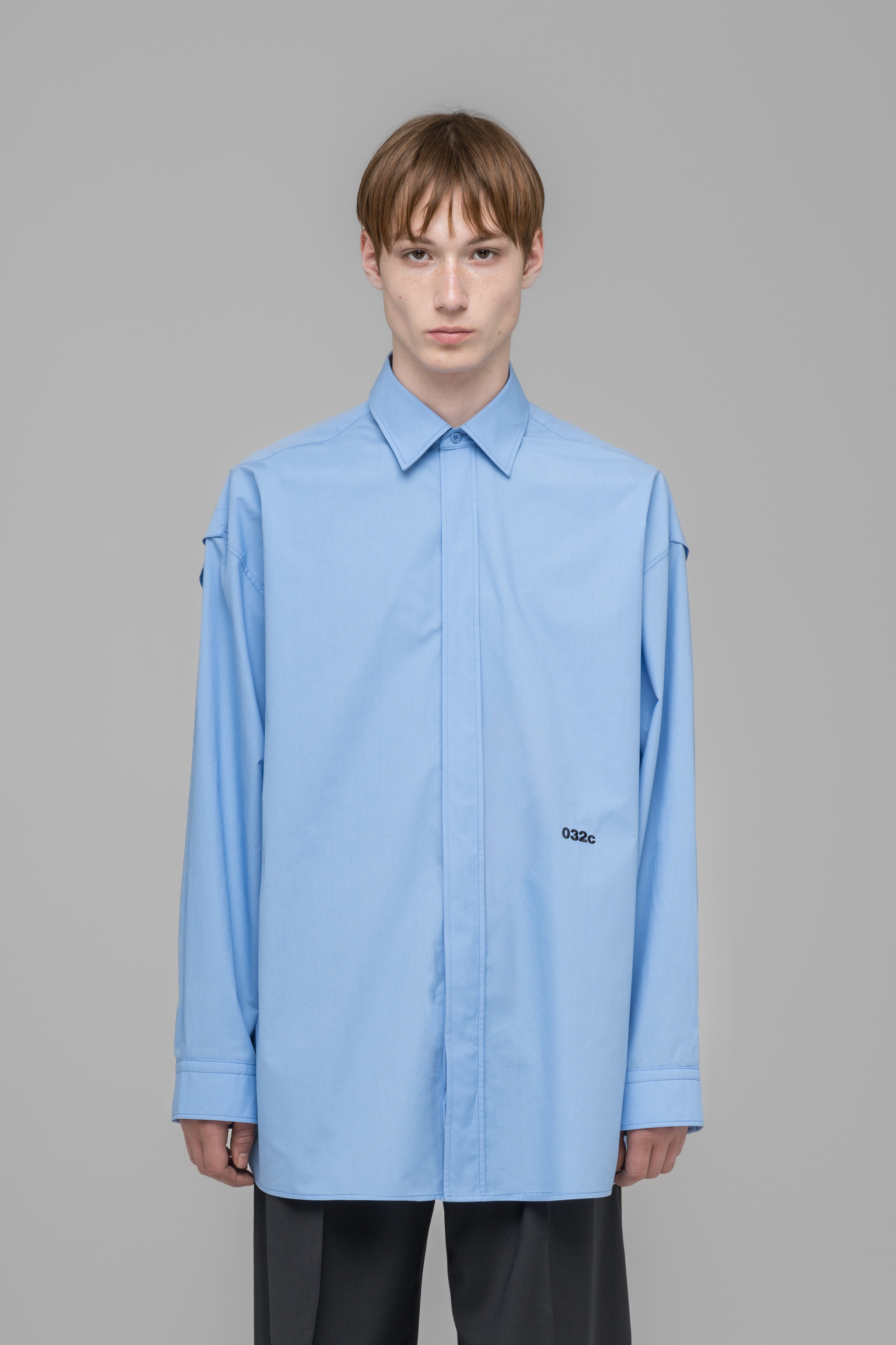 032c-please-steam-oversized-shirt-hemd-mit-breiten-schultern-und-logo-stick image 2