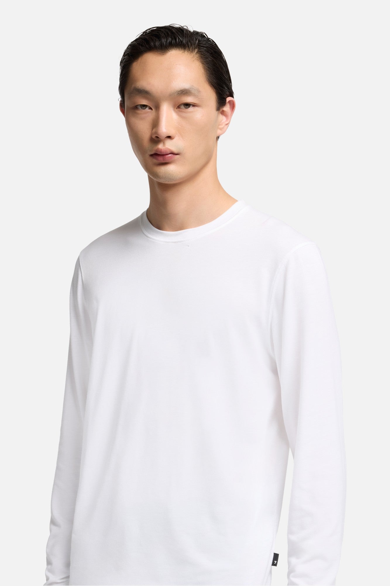 7-for-all-mankind-lyocell-crewneck-long-sleeve-tee-in-white image 4