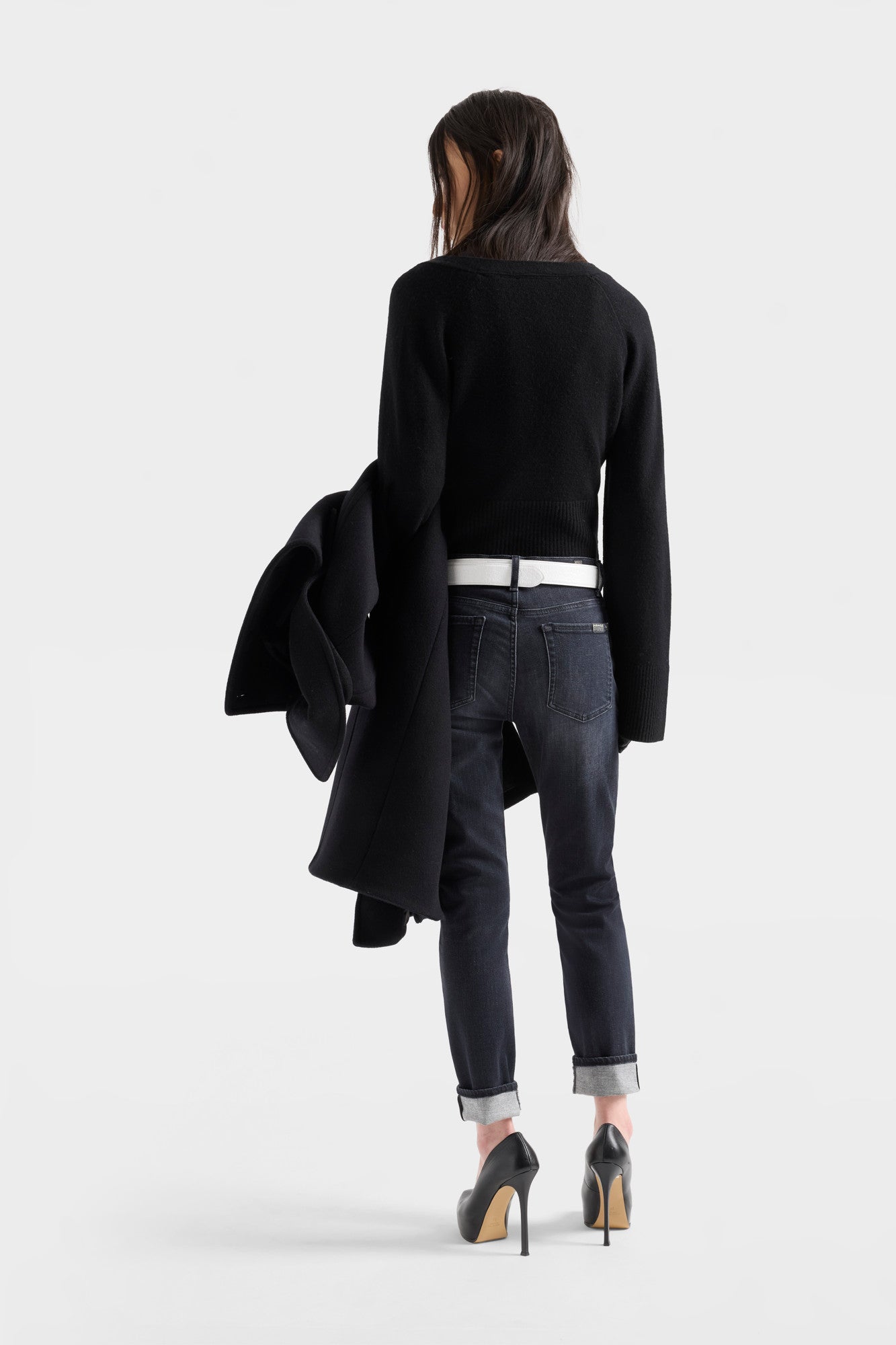 7-for-all-mankind-relaxed-skinny-jeans-carbon-storm image 5