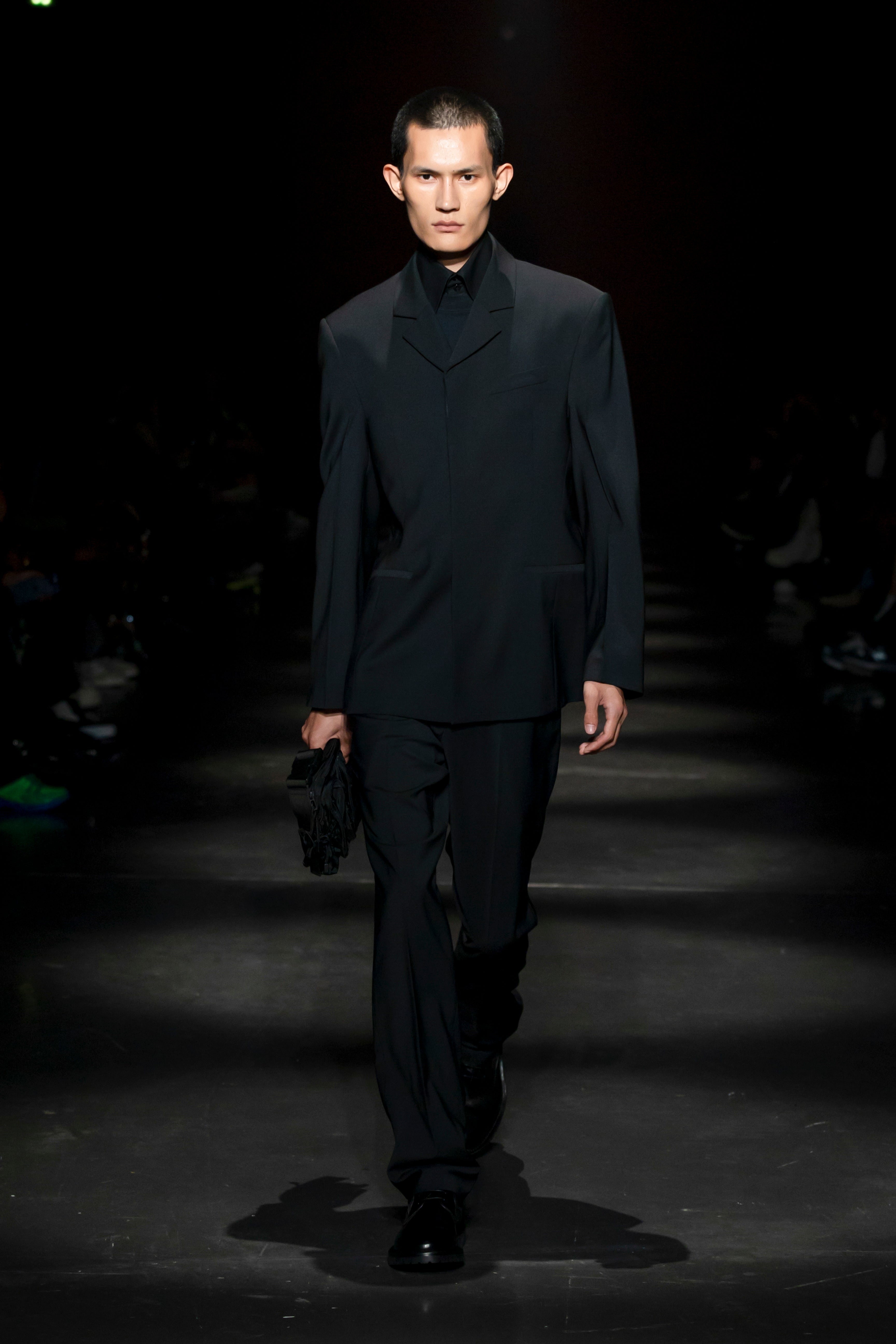032c-office-attire-suit-jacket-sakko-herren-tailliert image 2