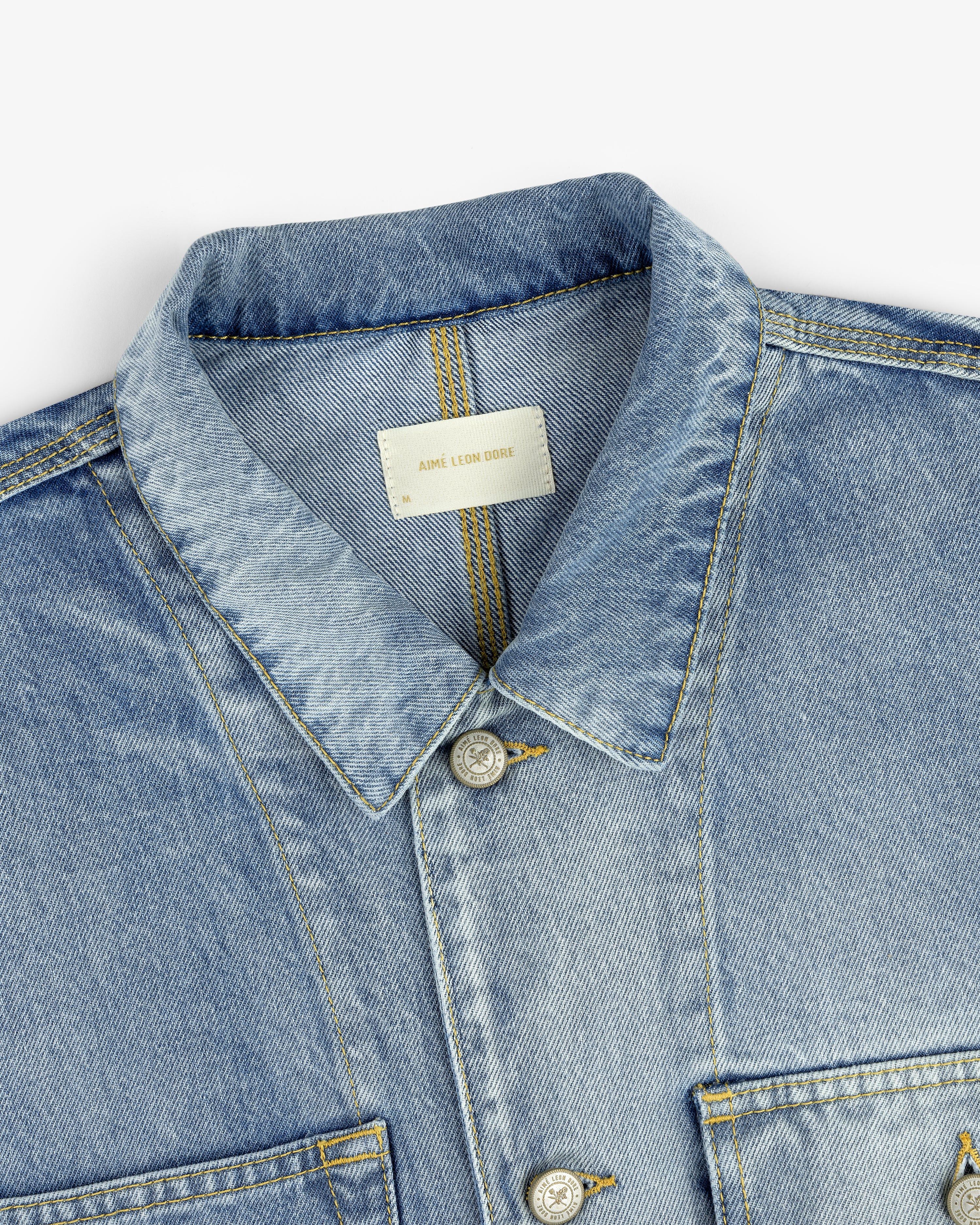 aim-leon-dore-denim-trucker-jacket-blue-bleach-wash-aus-italien-denim image 5