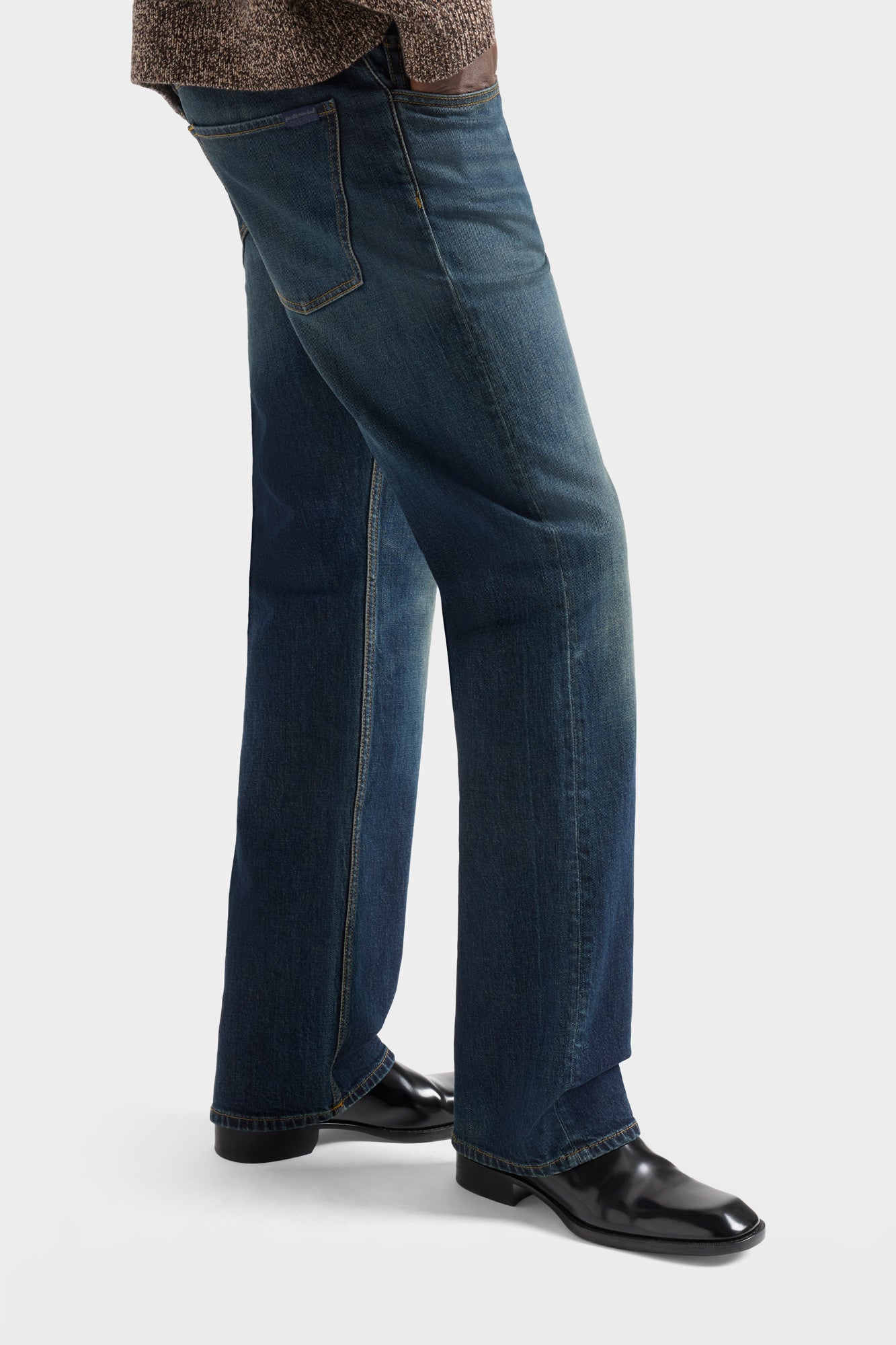 7-for-all-mankind-the-bootcut-jeans-luxe-vintage-stock image 6
