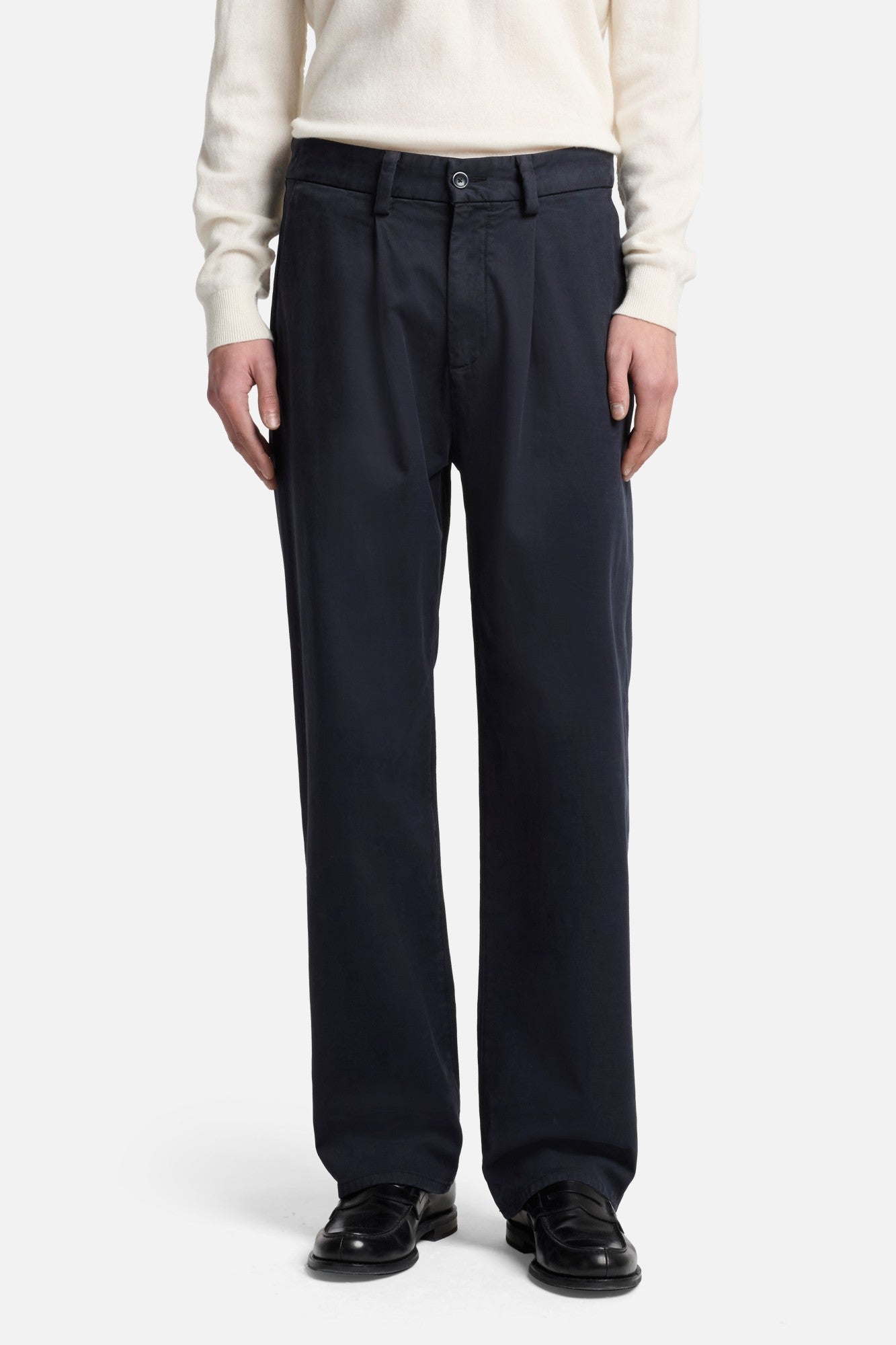 7-for-all-mankind-comfort-twill-pleated-trouser-herren-hose-vulcan image 3