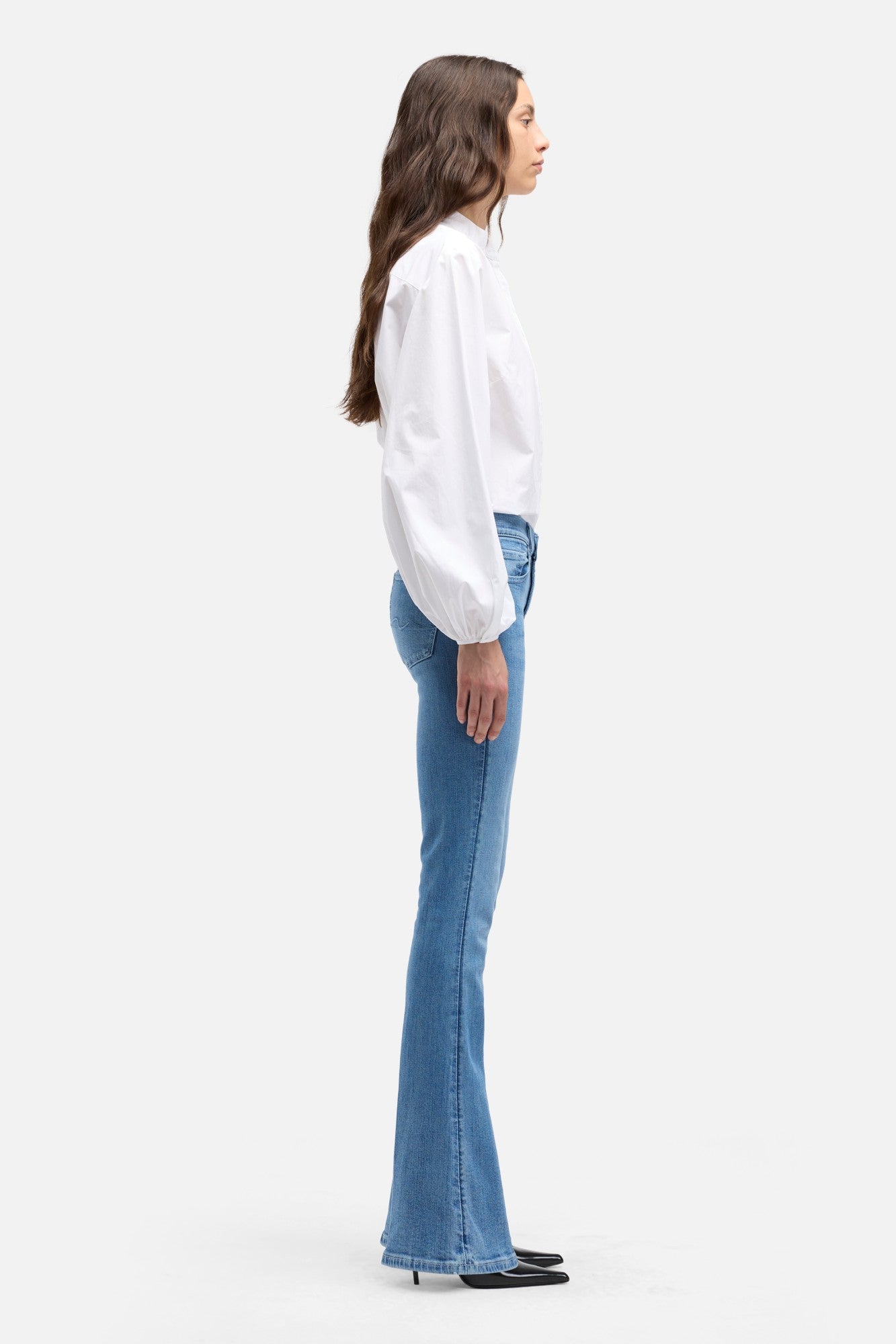 7-for-all-mankind-bootcut-slim-illusion-iceflow-jeans image 6