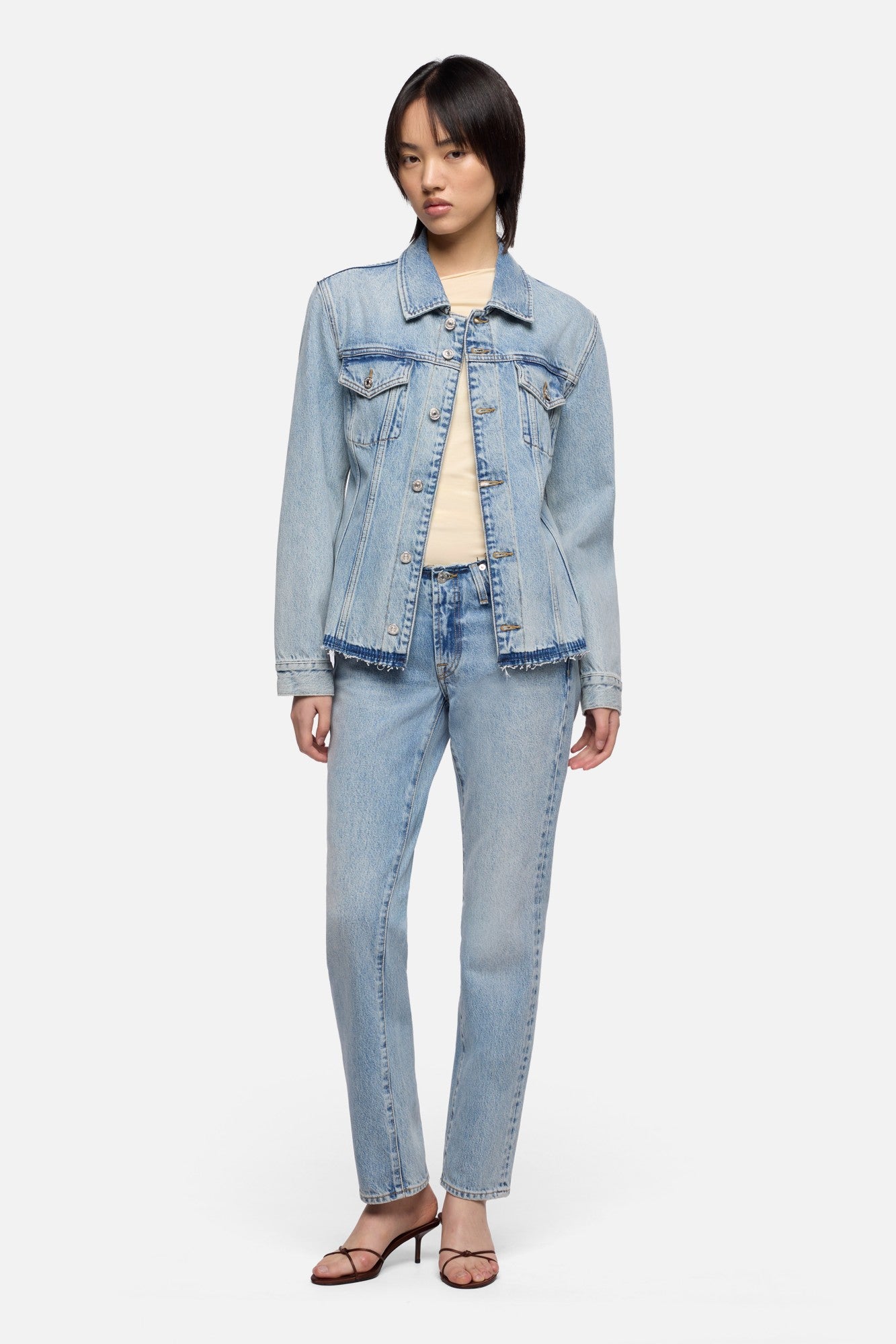 7-for-all-mankind-twisted-shoulder-tee-damen-t-shirt-in-lyocell-glaze-buttermilk image 2