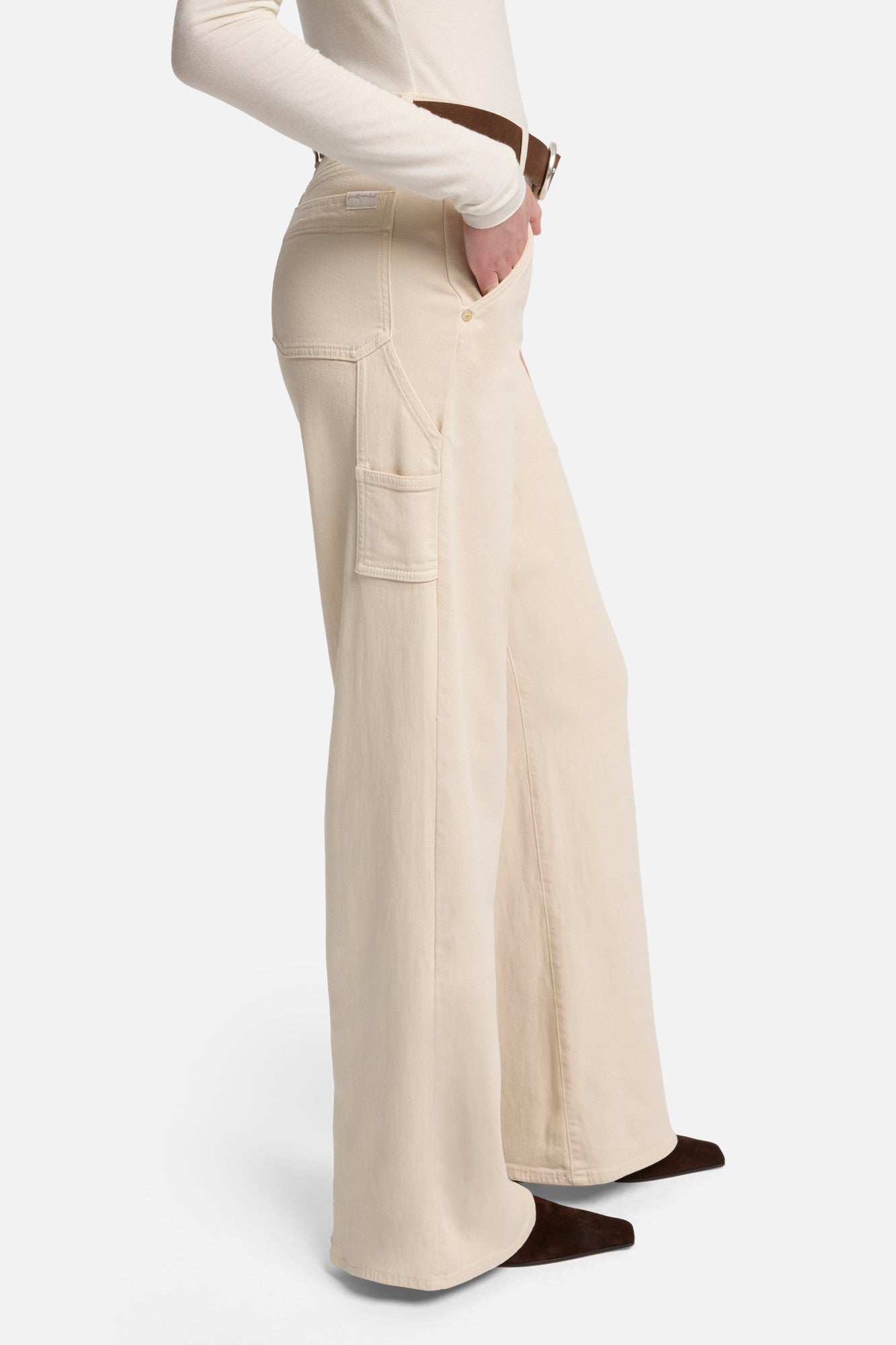 7-for-all-mankind-luxe-vintage-lotta-wide-leg-jeans-in-creme image 4
