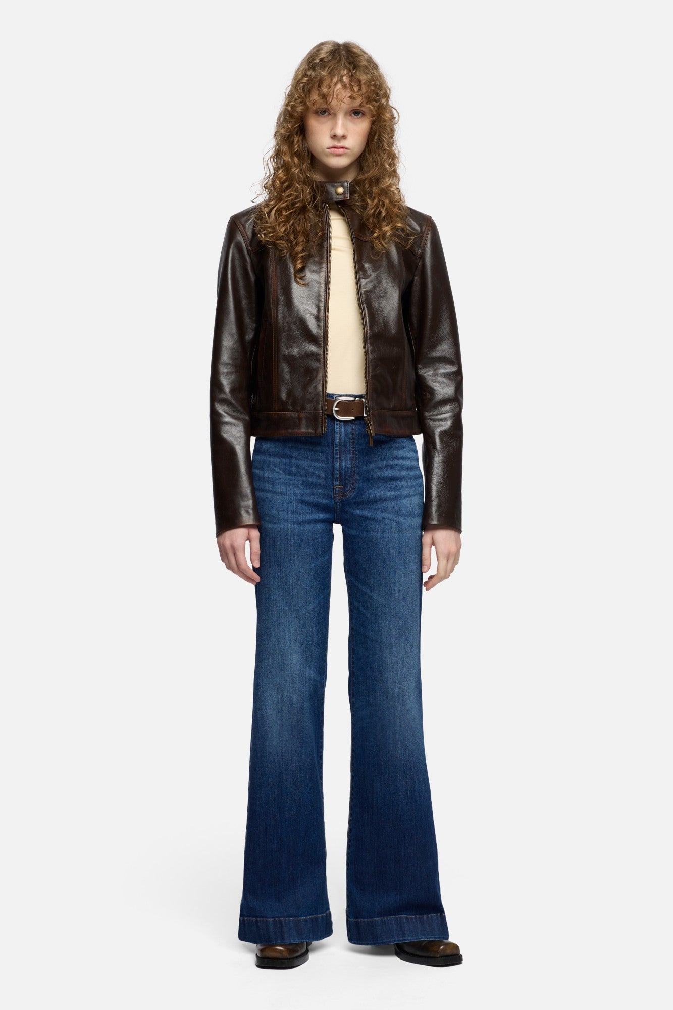 7-for-all-mankind-tailorless-modern-dojo-flare-jeans-slim-illusion-loom image 2