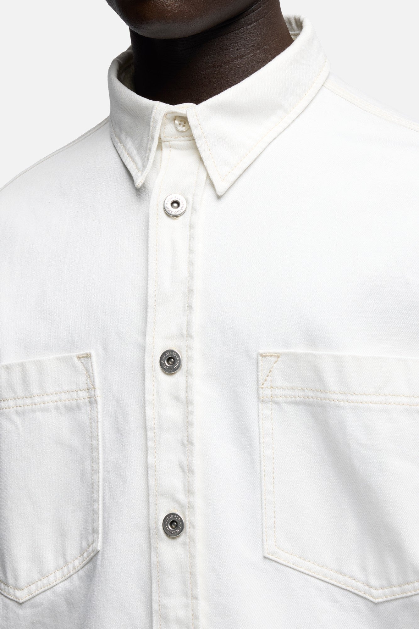 7-for-all-mankind-short-sleeve-overshirt-herren-in-denim-salty image 4