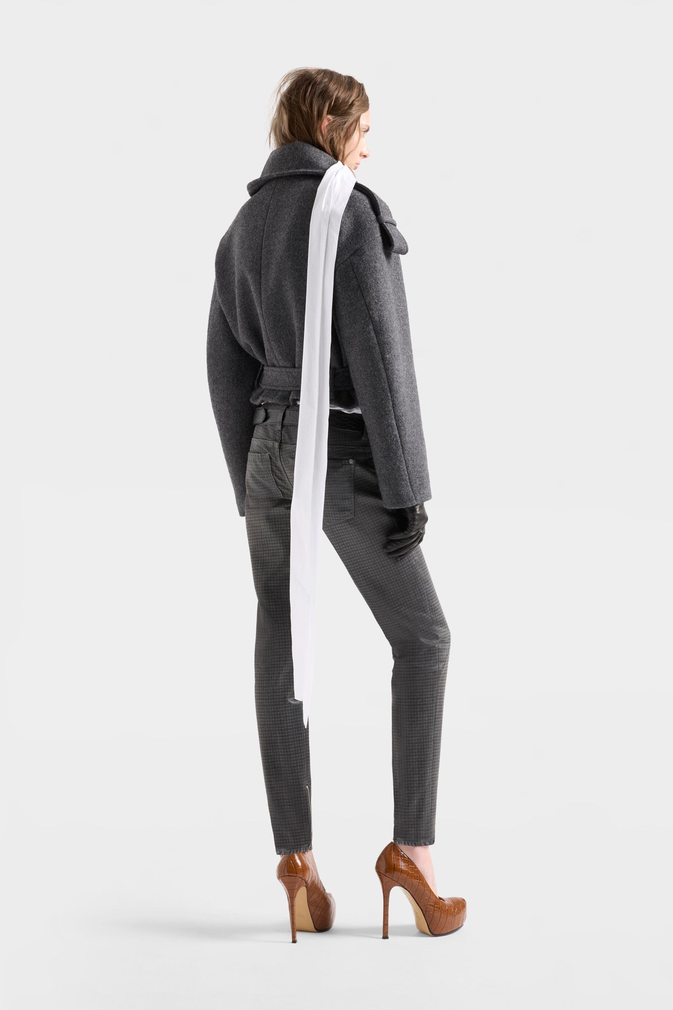 7-for-all-mankind-double-breasted-high-neck-short-coat-wollmantel-in-wool-gunmet image 5
