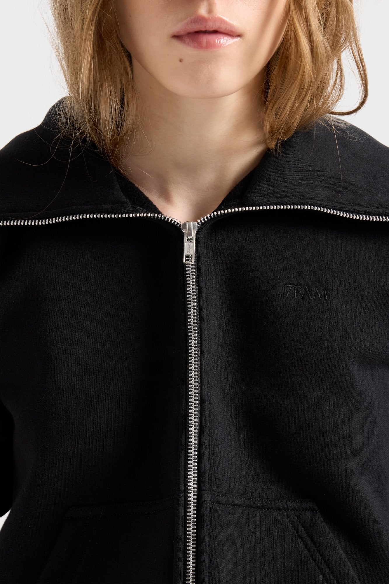 7-for-all-mankind-high-neck-zip-hoodie-cropped-black image 6