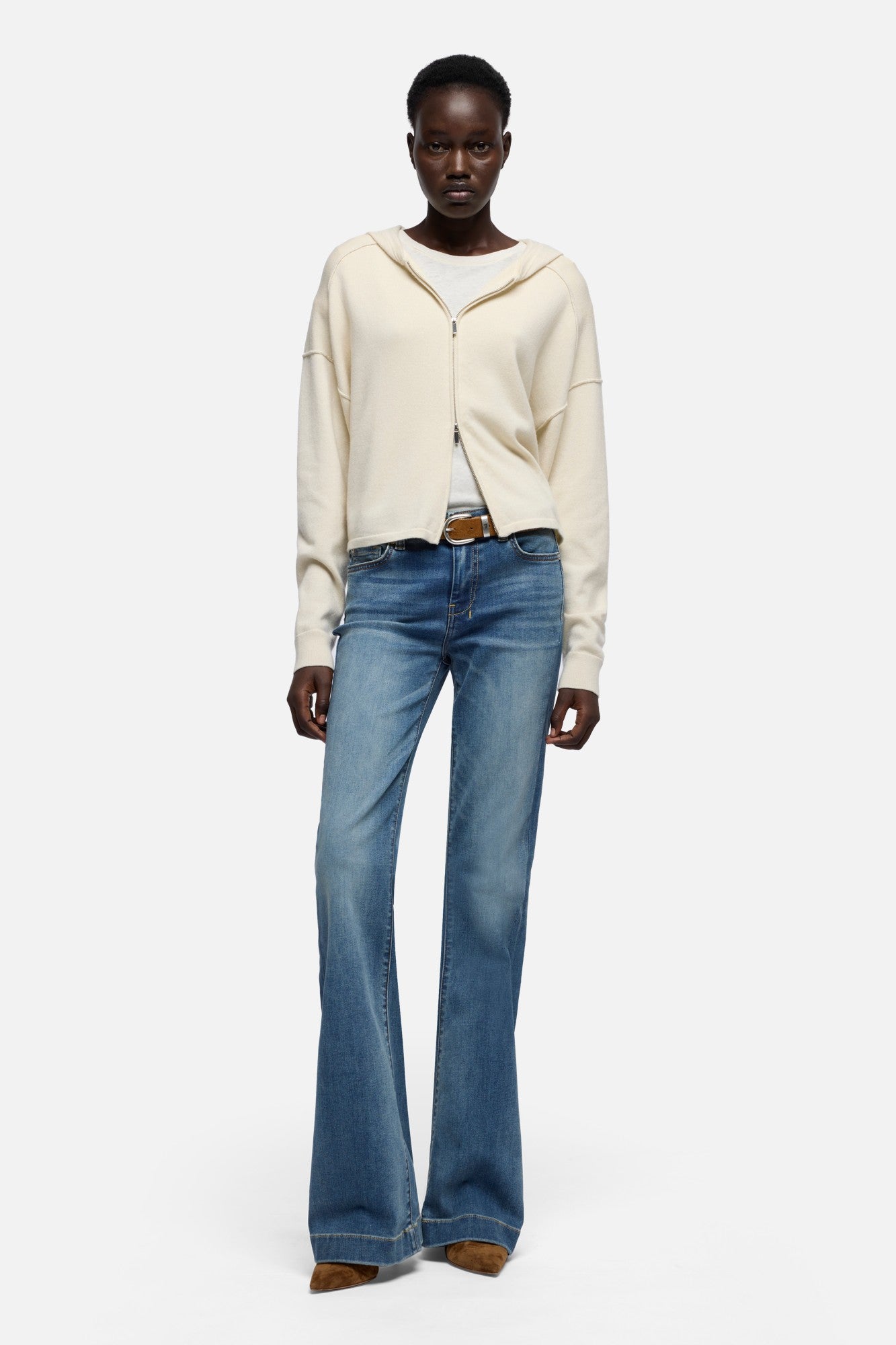 7-for-all-mankind-long-dojo-jeans-slim-illusion-distressed-authentic-light image 2