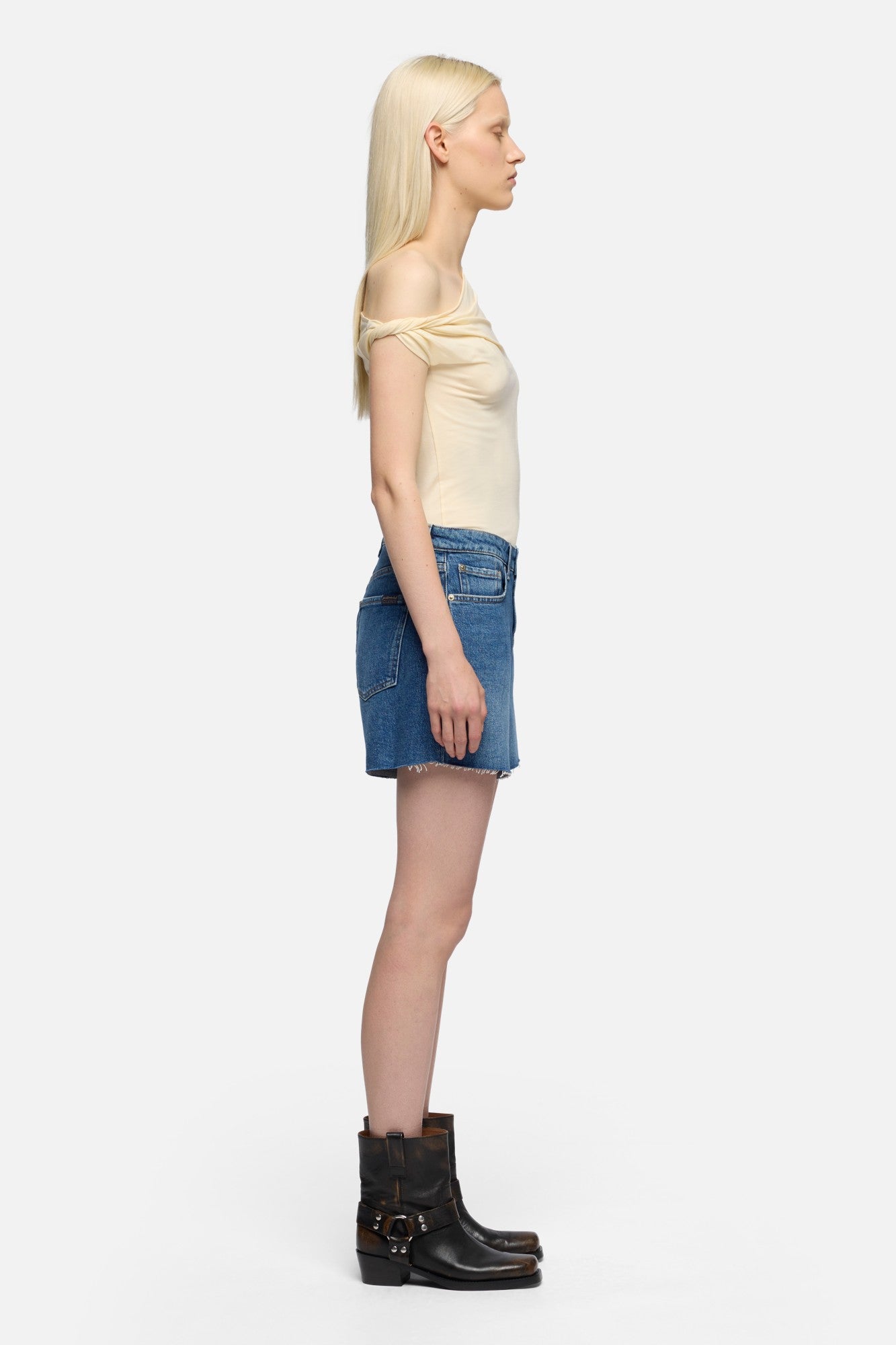 7-for-all-mankind-monroe-long-short-short-mankind-explorer image 6
