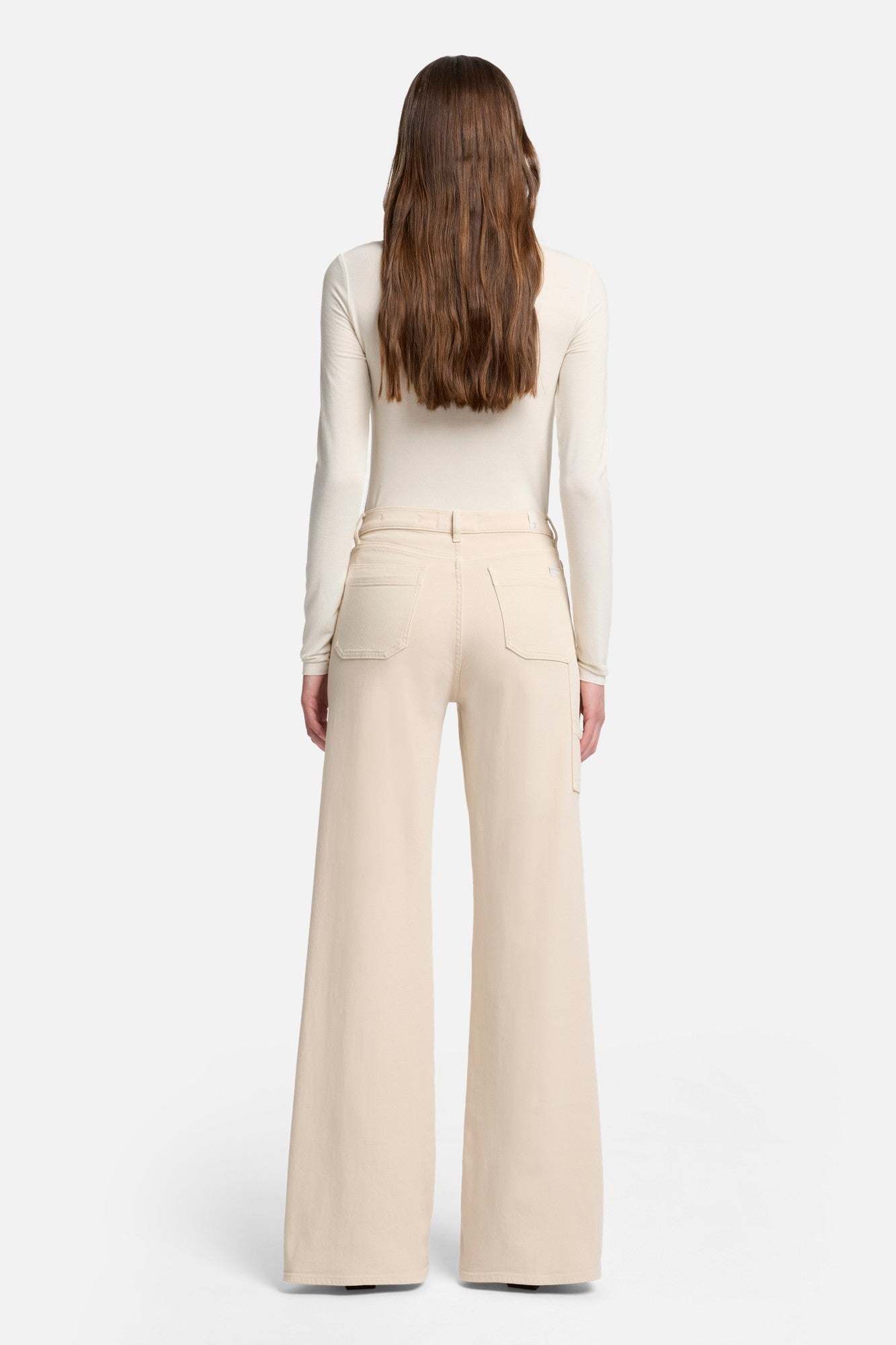 7-for-all-mankind-luxe-vintage-lotta-wide-leg-jeans-in-creme image 5