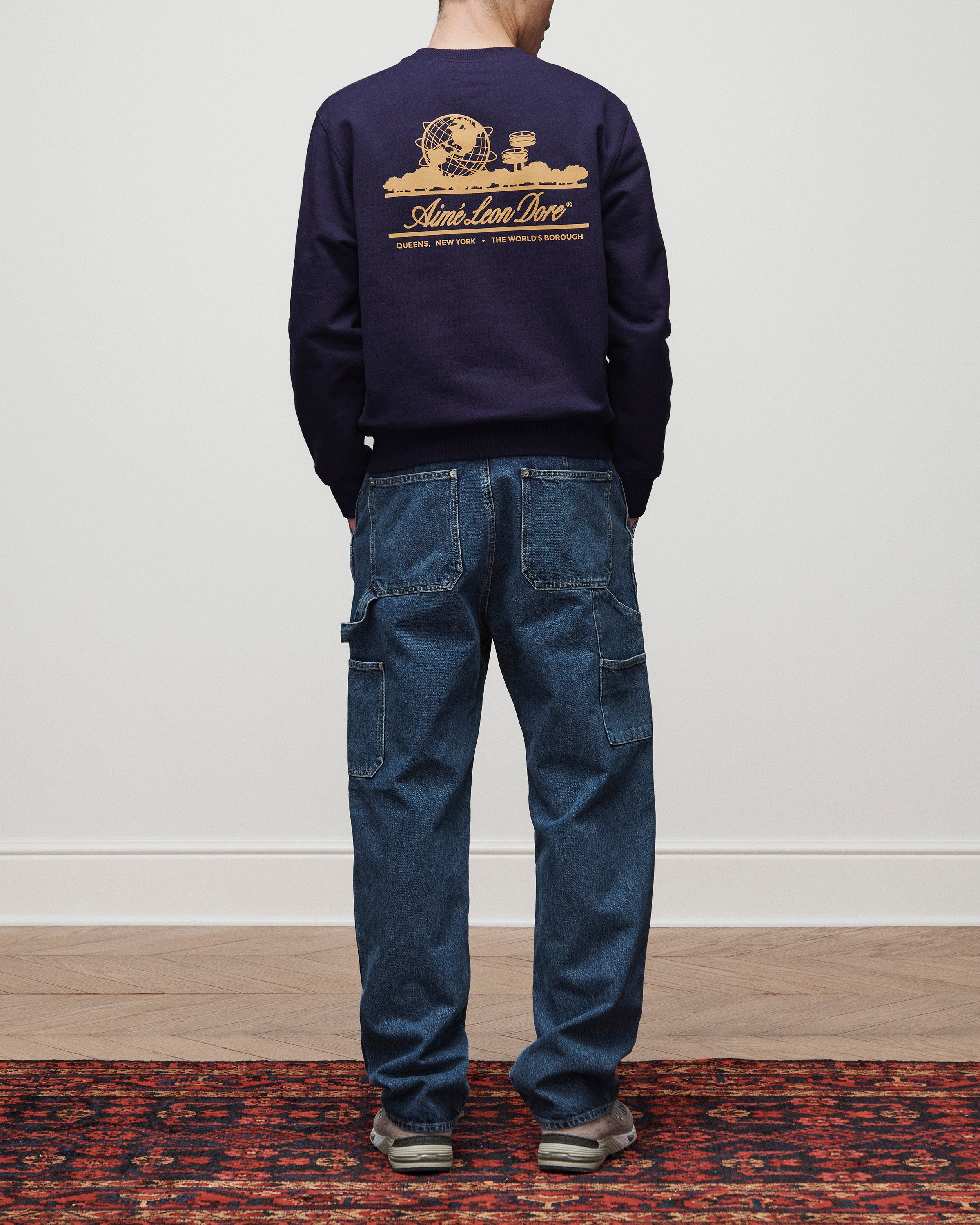 aim-leon-dore-unisphere-crewneck-sweatshirt-navy-loopback-fleece image 4