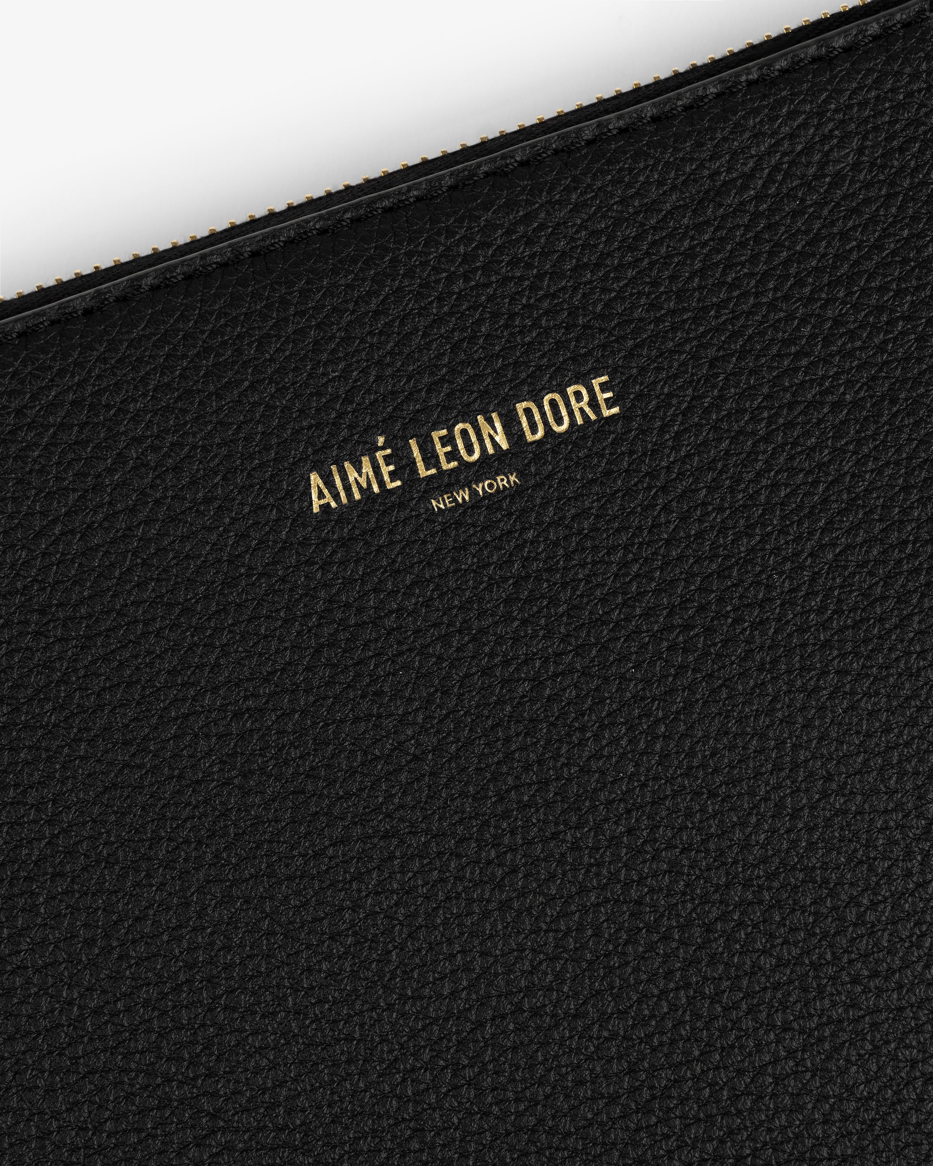 aim-leon-dore-large-leather-pouch-schwarz-vollnarbenleder image 3