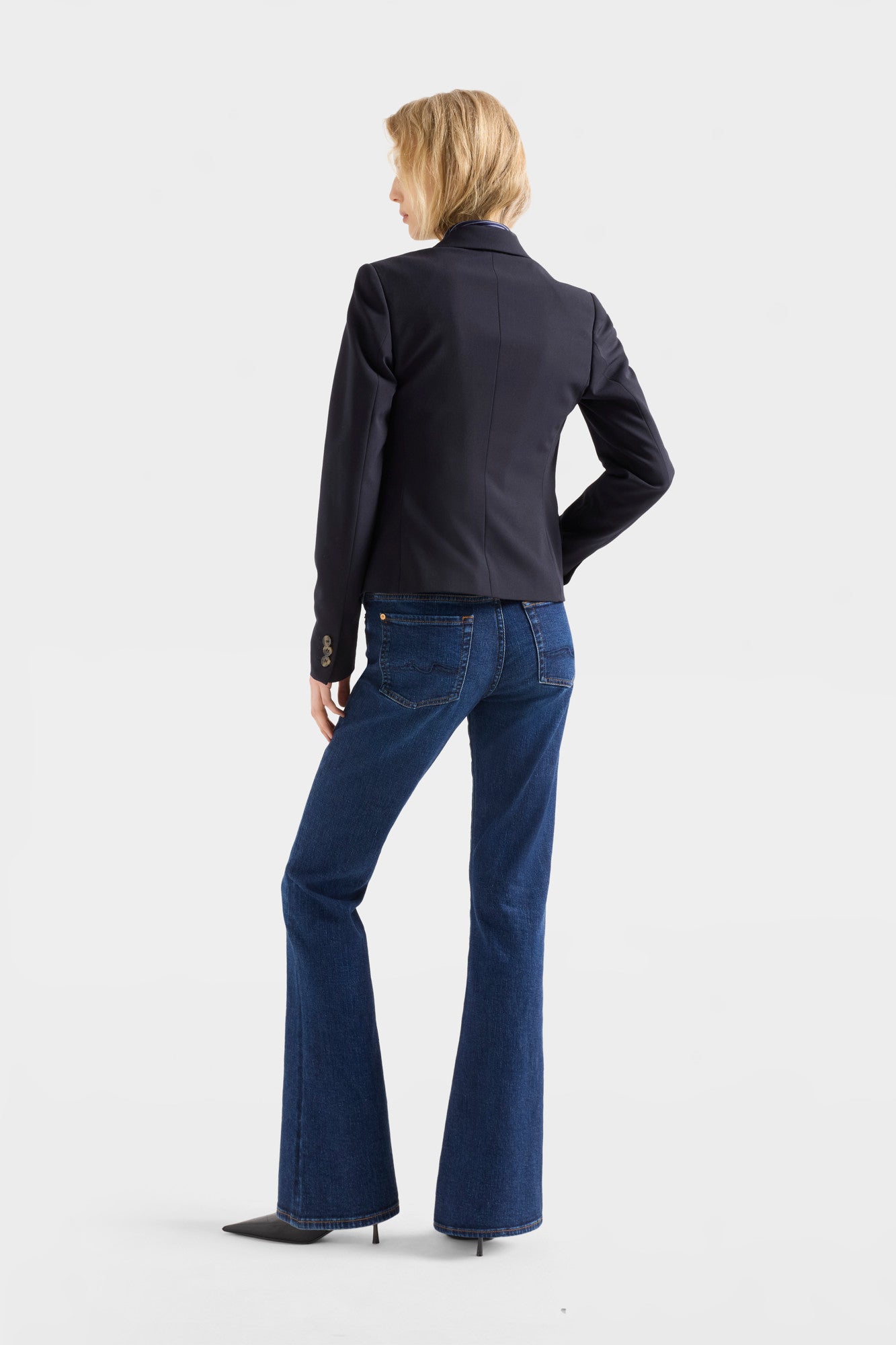 7-for-all-mankind-leggy-bootcut-jeans-cashmere-could-night image 5