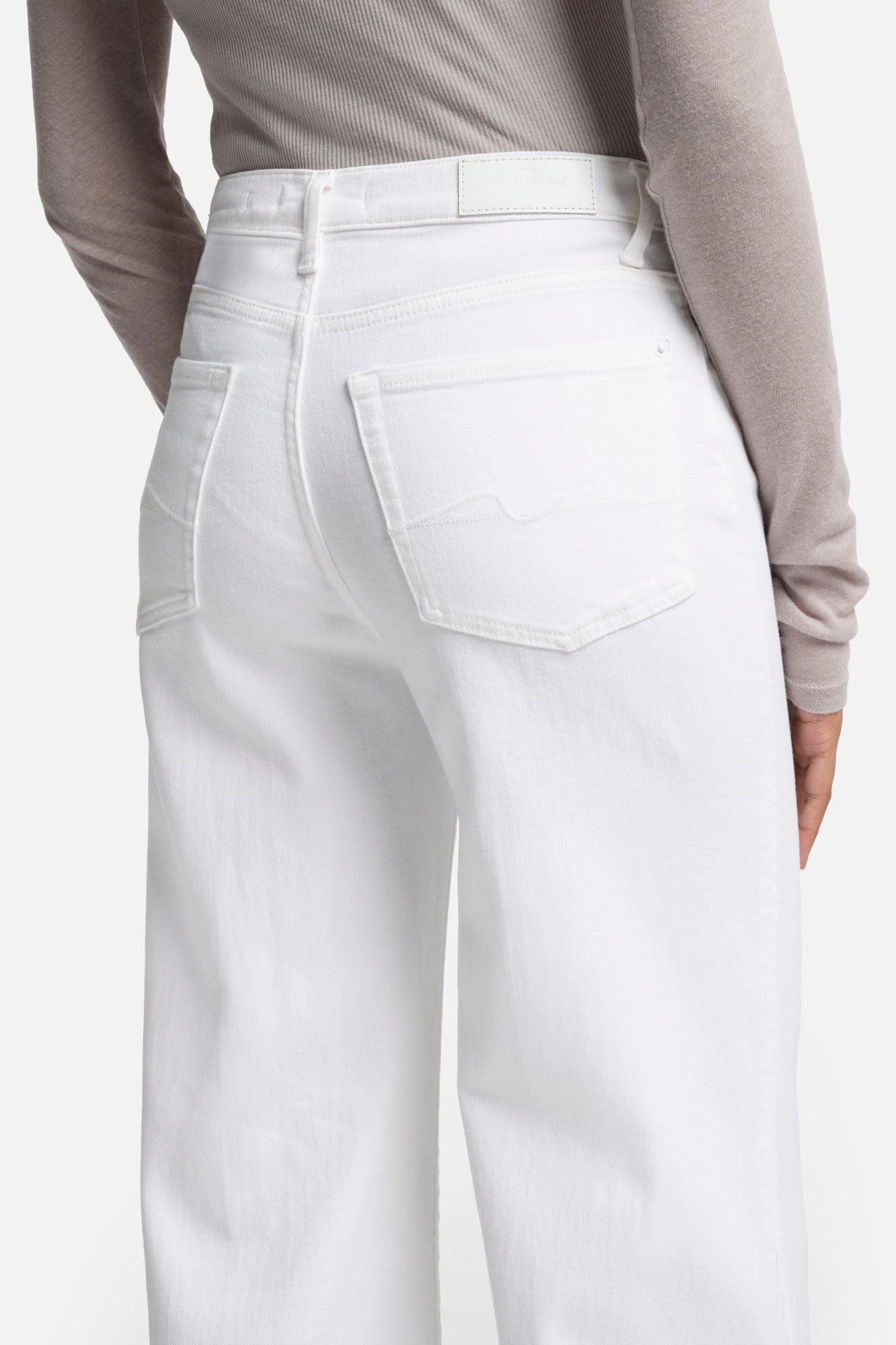 7-for-all-mankind-luxe-vintage-jo-wide-leg-jeans-soleil-wei image 4