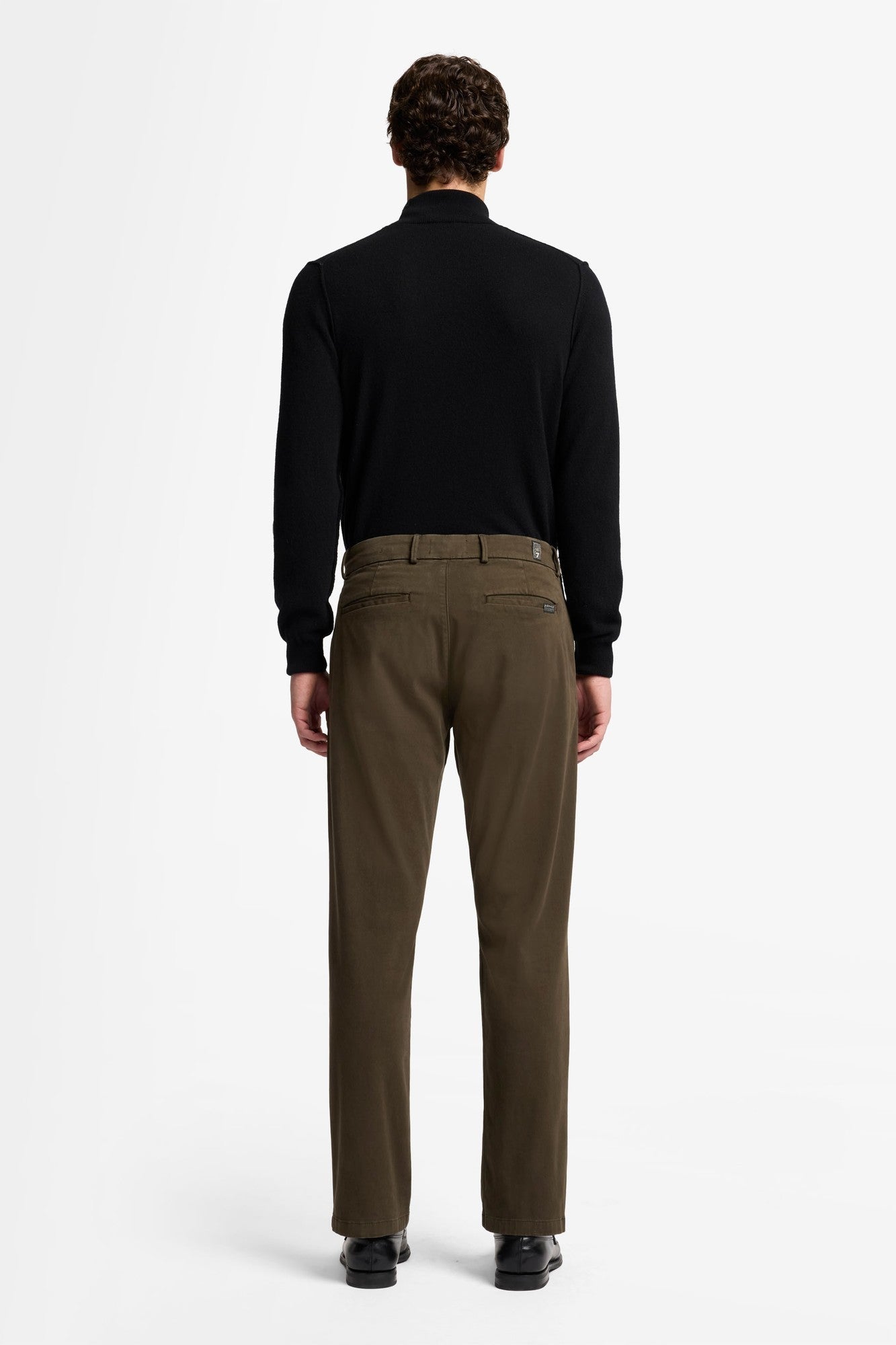 7-for-all-mankind-straight-chino-luxe-performance-sateen-dark-olive image 5