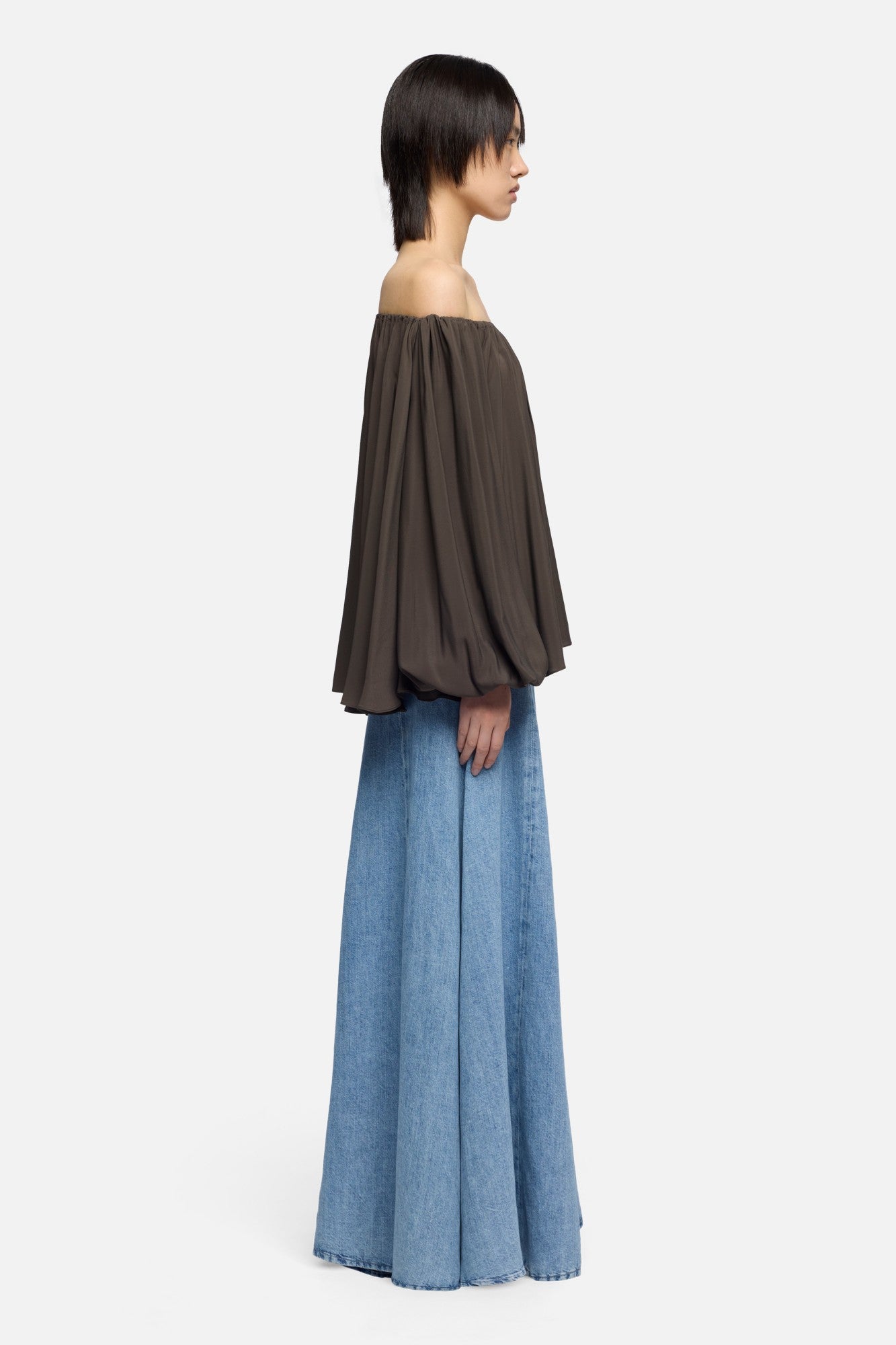 7-for-all-mankind-off-shoulder-blouse-seiden-bluse-silk-brownie image 6