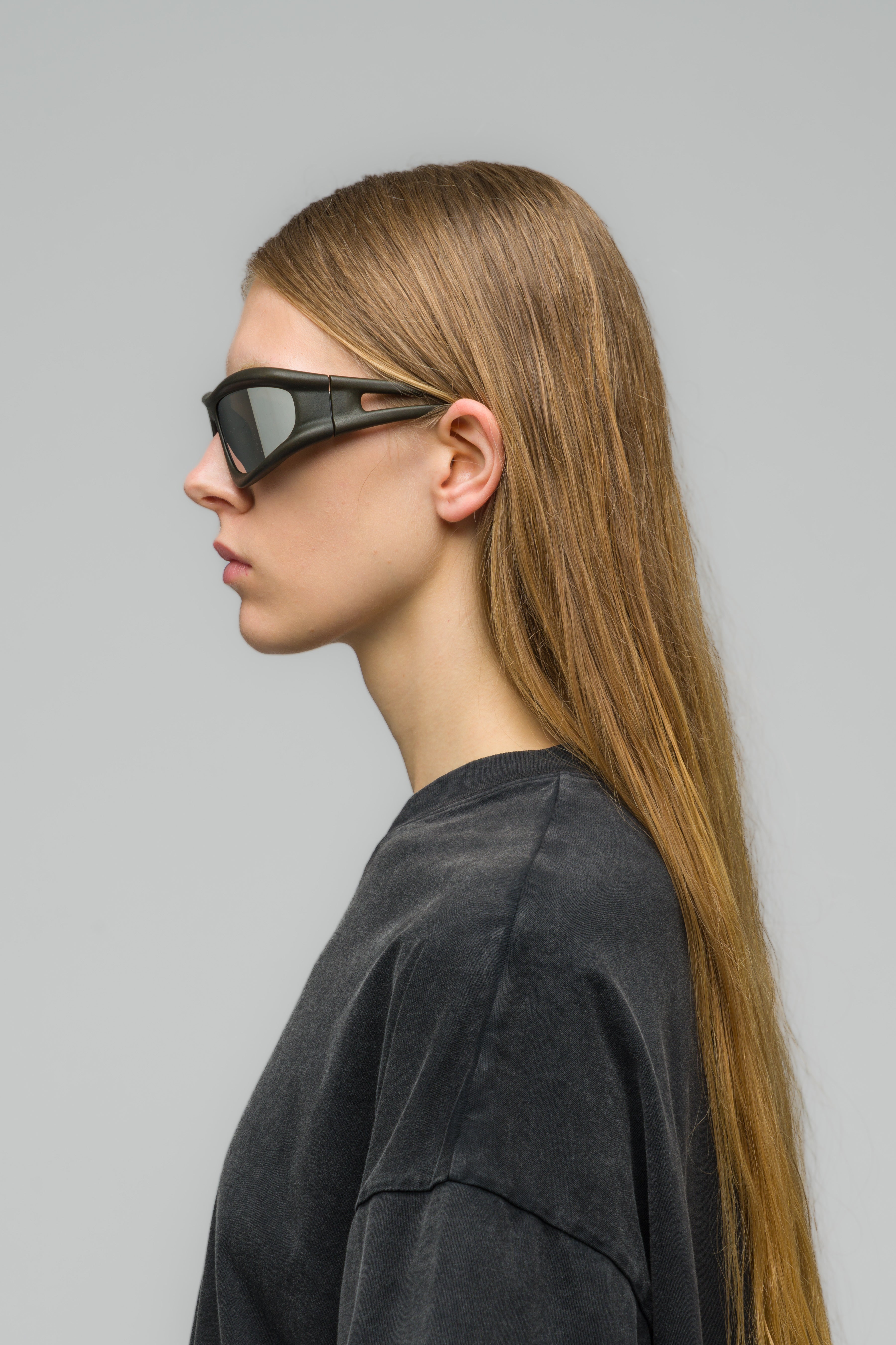 032c-x-mykita-marfa-sonnenbrille-safari-green-mylon image 8