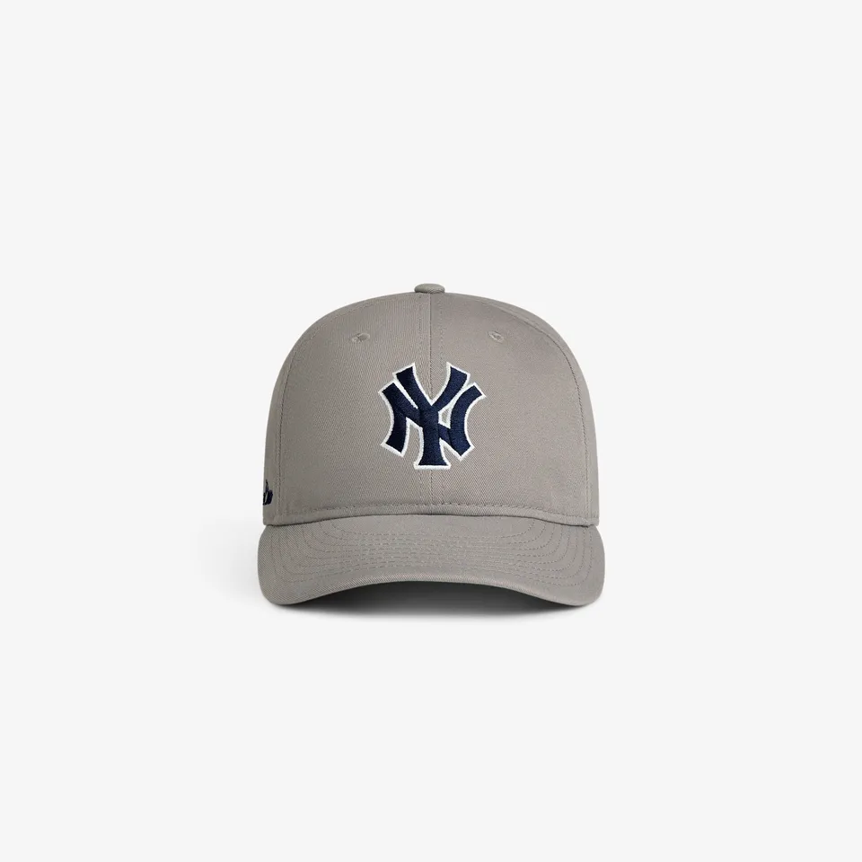 aim-leon-dore-ald-new-era-yankees-retro-fit-cap-grey image 1