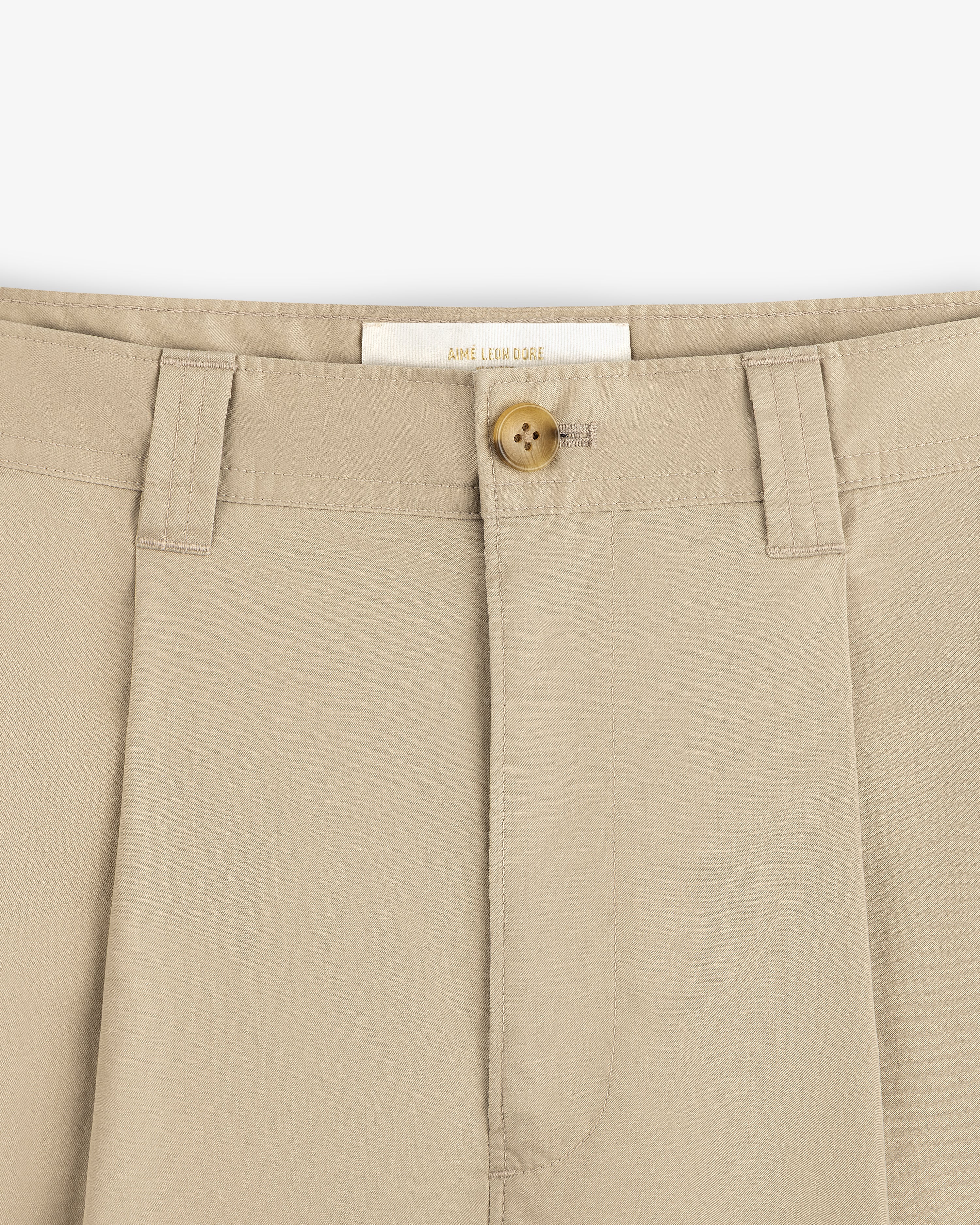 aim-leon-dore-double-pleated-officer-pant-herren-chino-hose-tan image 5