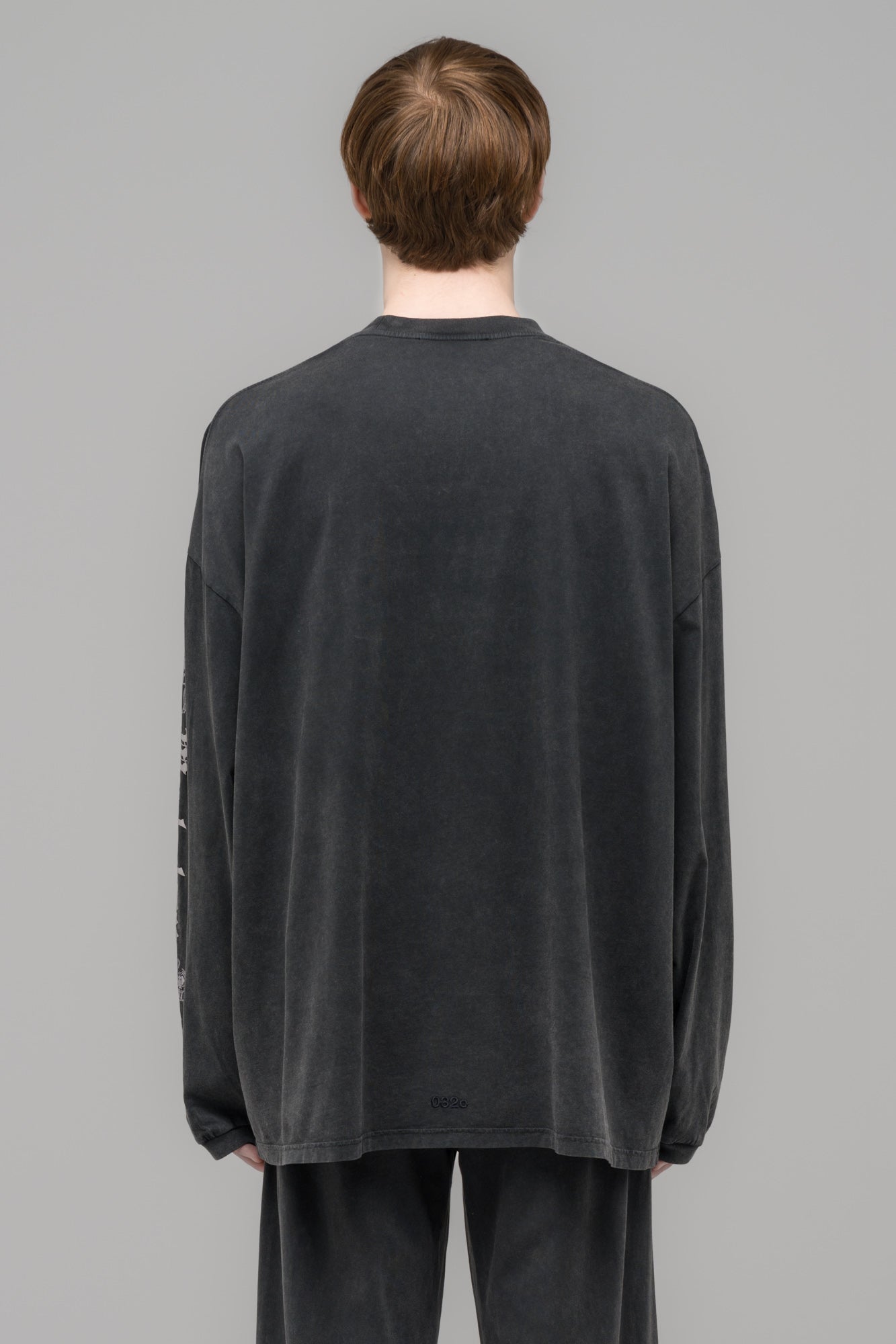 032c-oversized-longsleeve-hardcore-wellness-black-faded image 7