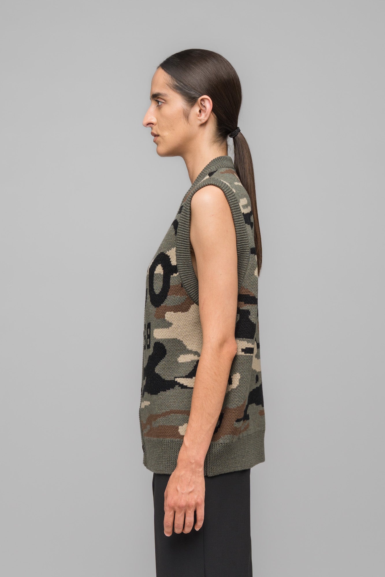 032c-selfie-weste-camo-merino-damen image 3