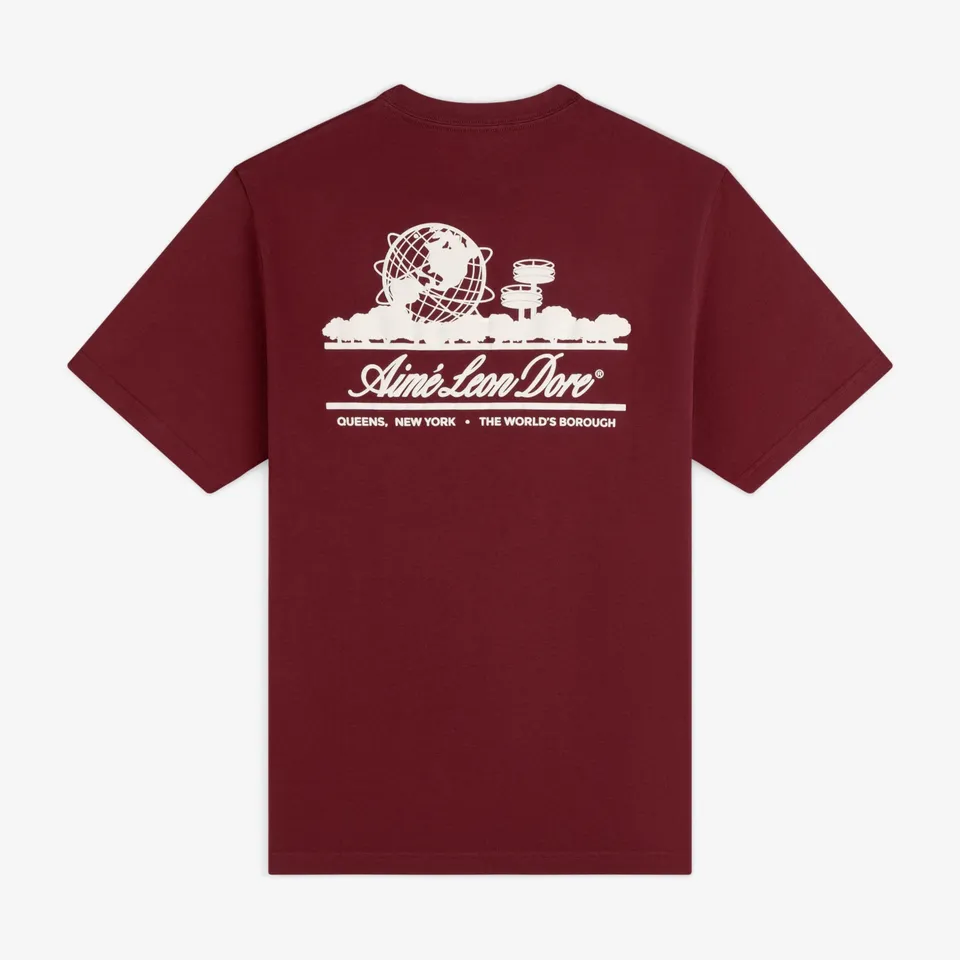 aim-leon-dore-unisphere-tee-rotes-baumwoll-t-shirt-regular-fit image 1