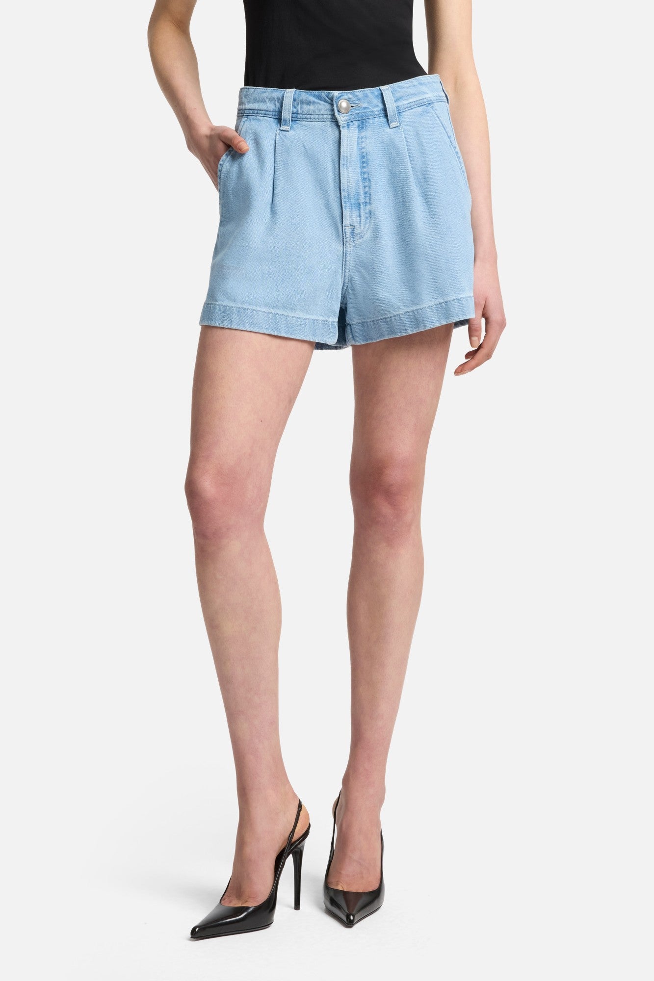 7-for-all-mankind-weightless-pleated-denim-short-hana-damen-high-rise-shorts image 3