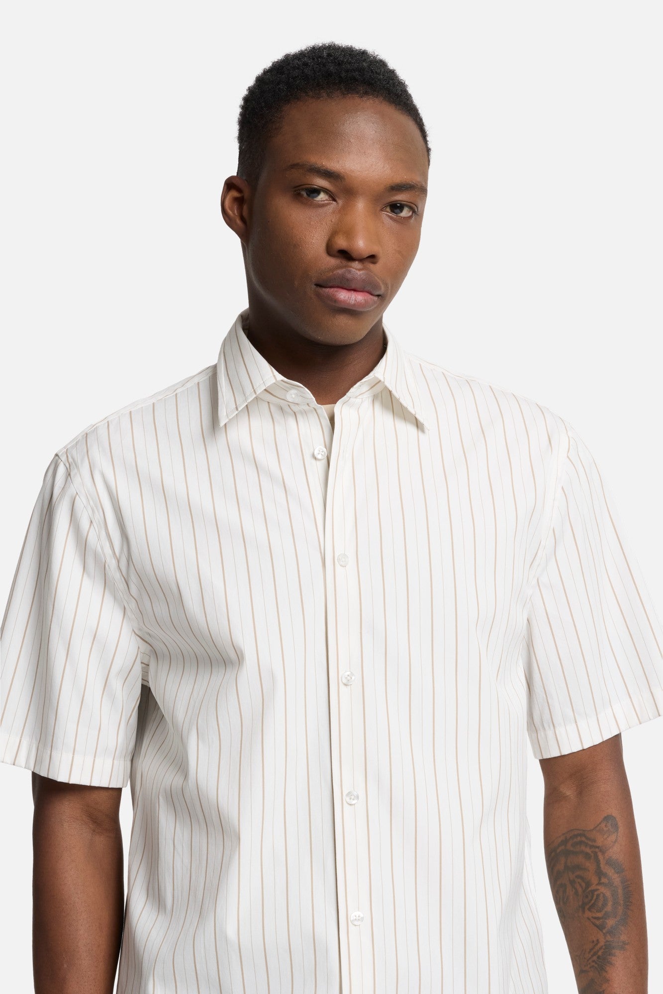 7-for-all-mankind-kurzarm-poplin-hemd-beige-stripe-herren image 4