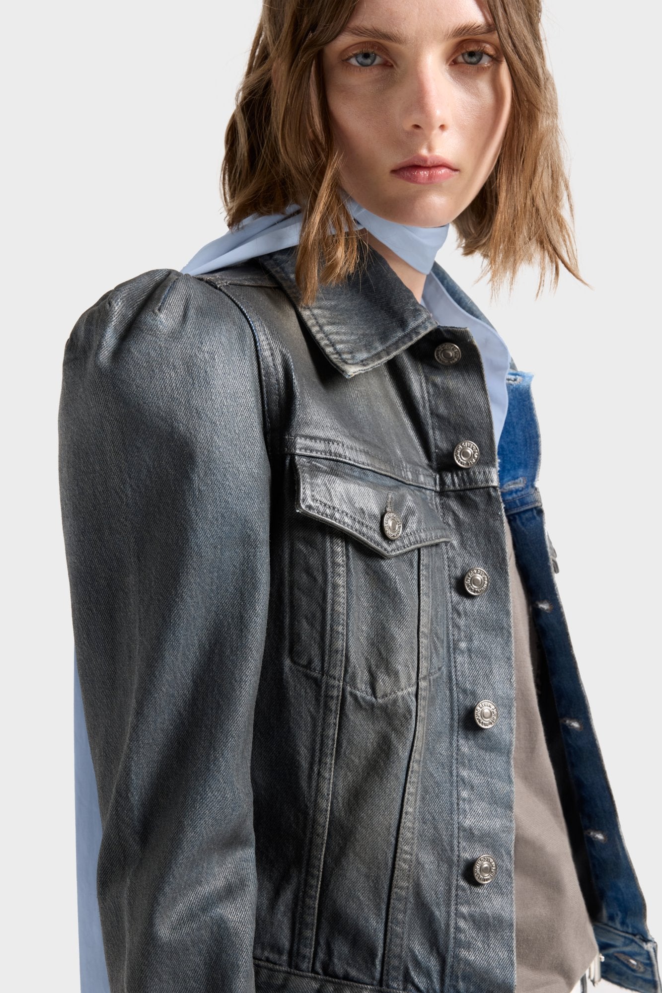 7-for-all-mankind-puff-sleeve-trucker-jacke-denim-nolita image 6