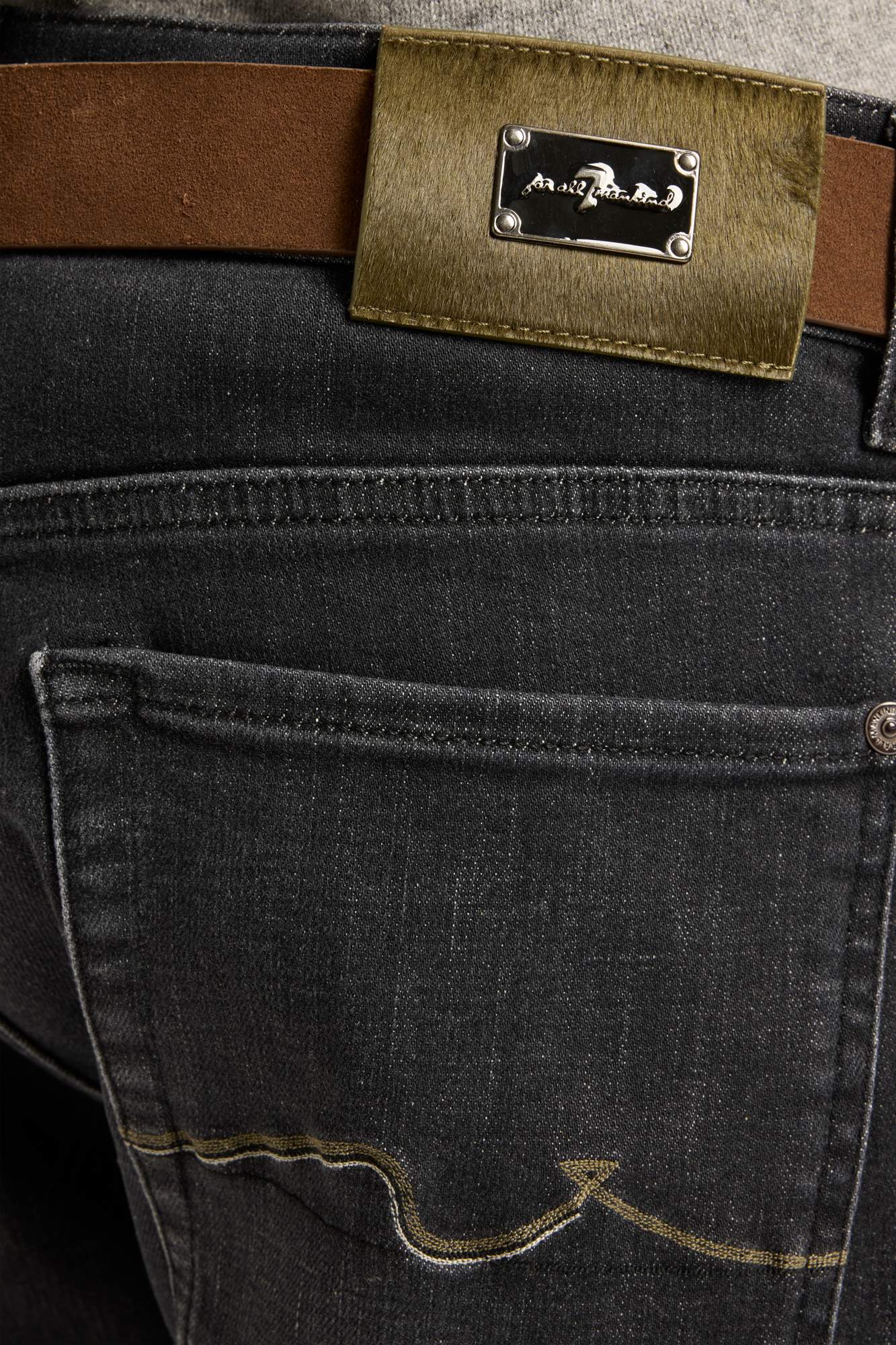 7-for-all-mankind-slimmy-luxe-performance-soot-herren-jeans image 4