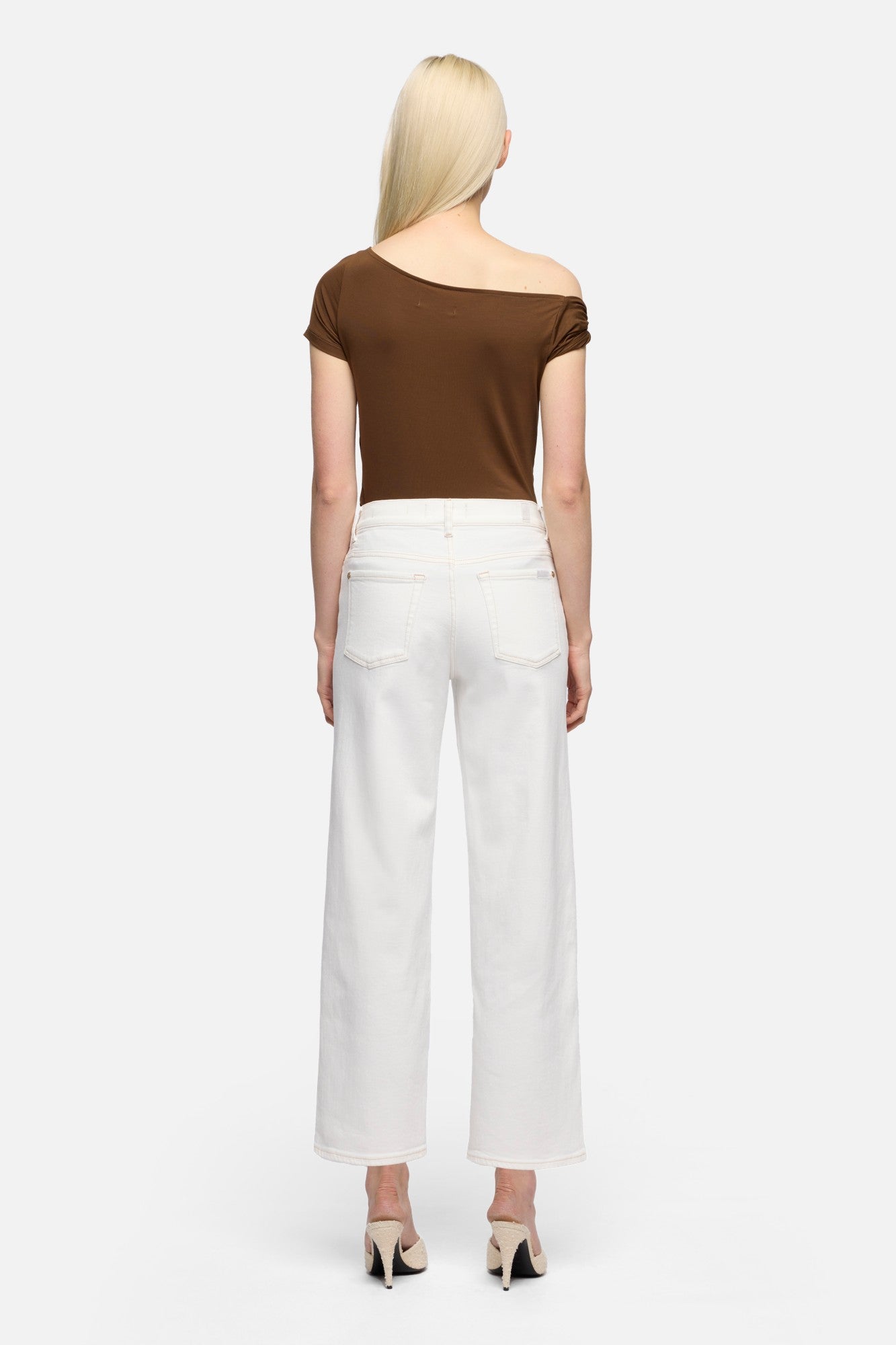 7-for-all-mankind-stovepipe-straight-ankle-jeans-sugar image 5