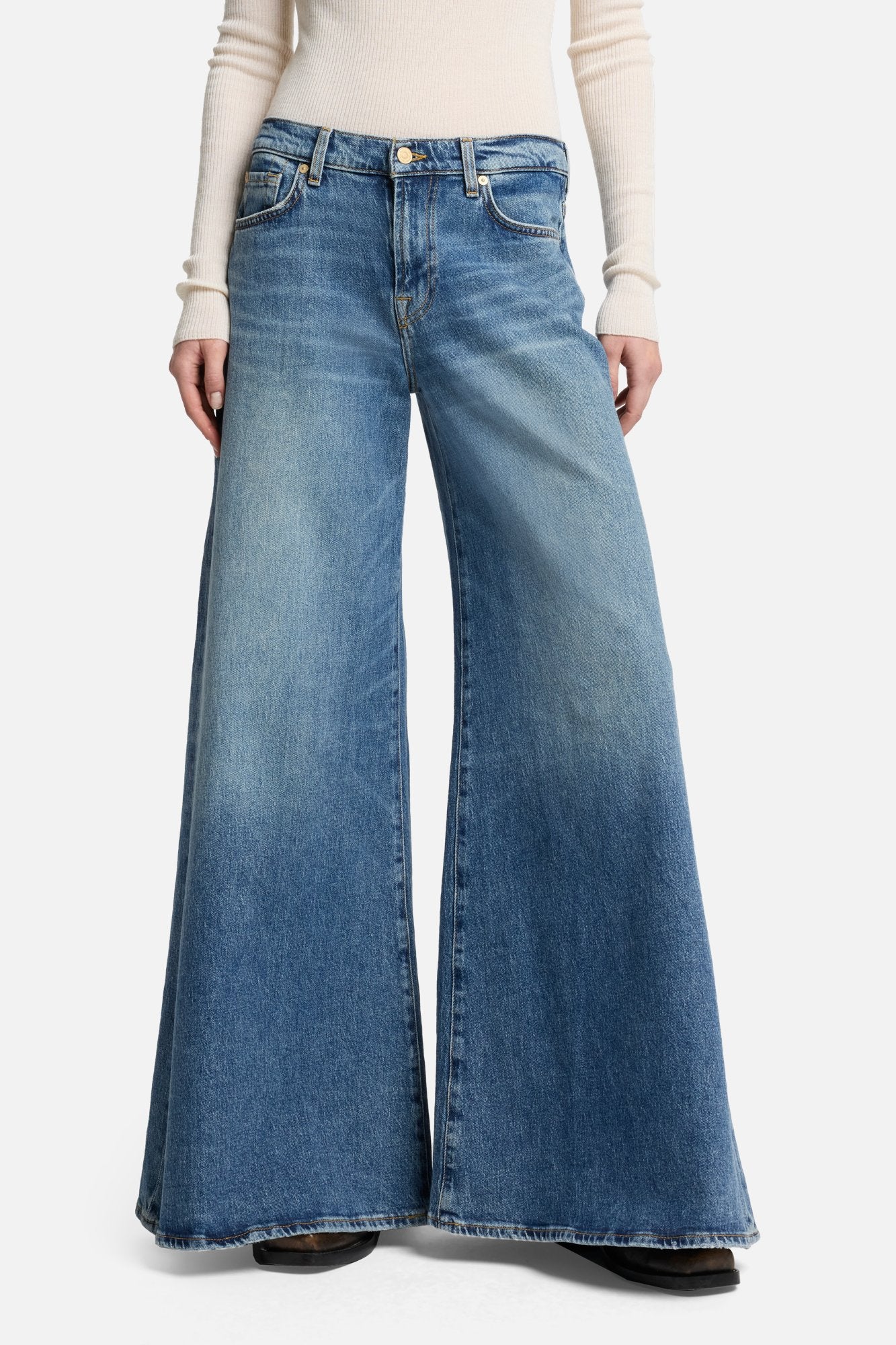 7-for-all-mankind-willow-palazzo-wide-leg-jeans-debut image 3